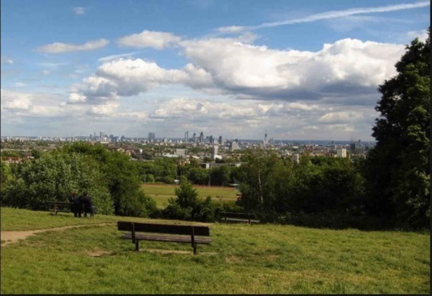 Homely 2 Bedroom Victorian In Hampstead Apartment *