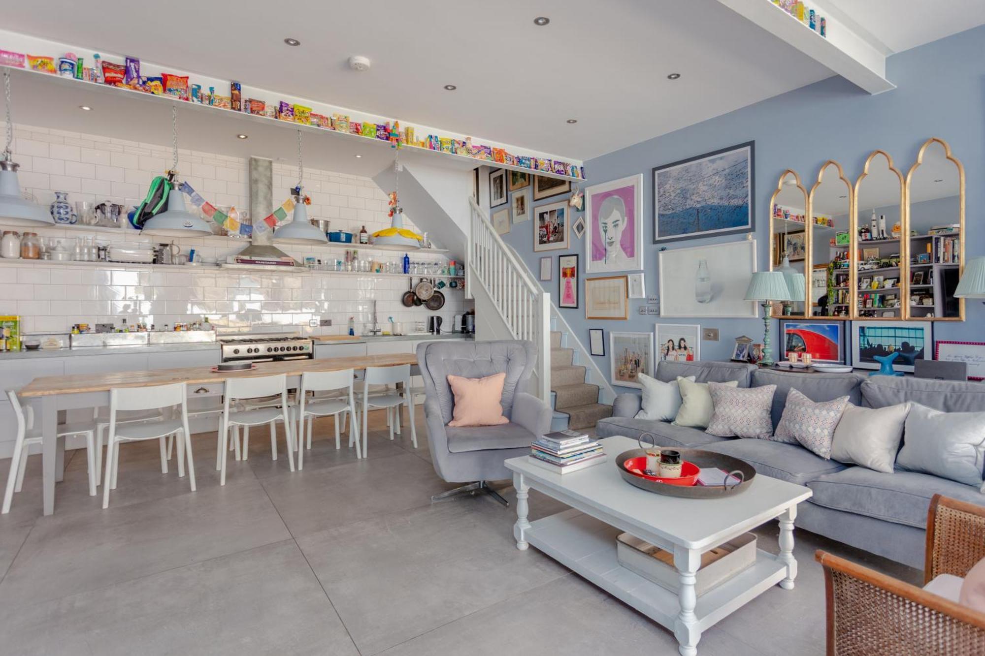 Contemporary 2 Bedroom House In Vibrant Shepherds Bush * Londres