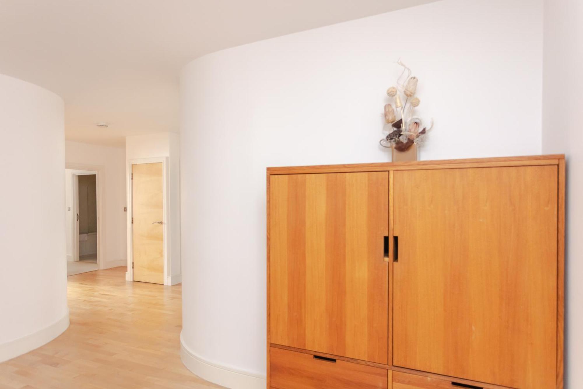 Spacious 2 Bedroom Flat On Bermondsey St * Londres
