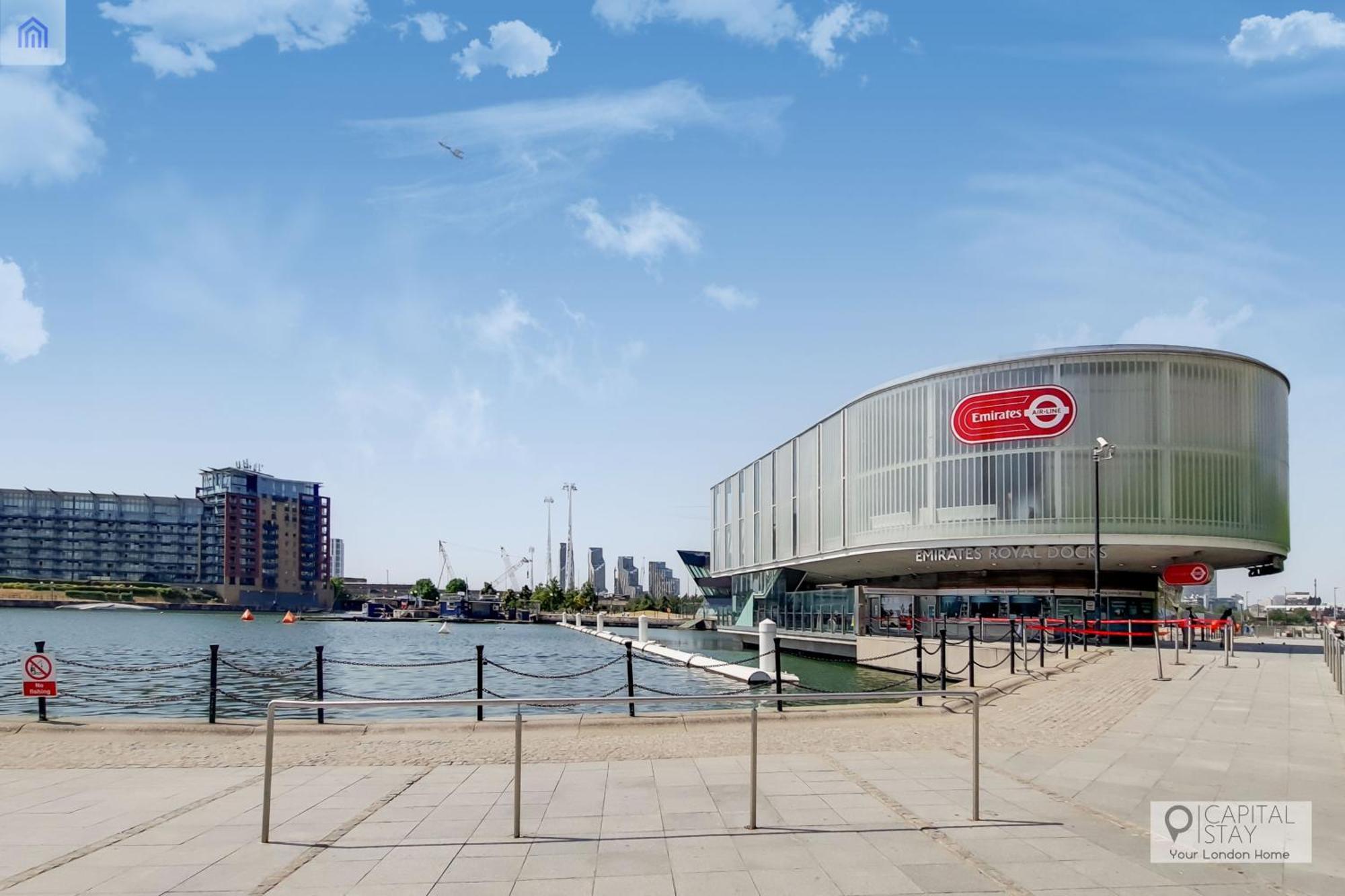Fully Serviced Two Bed With River View Apartamento Londres
