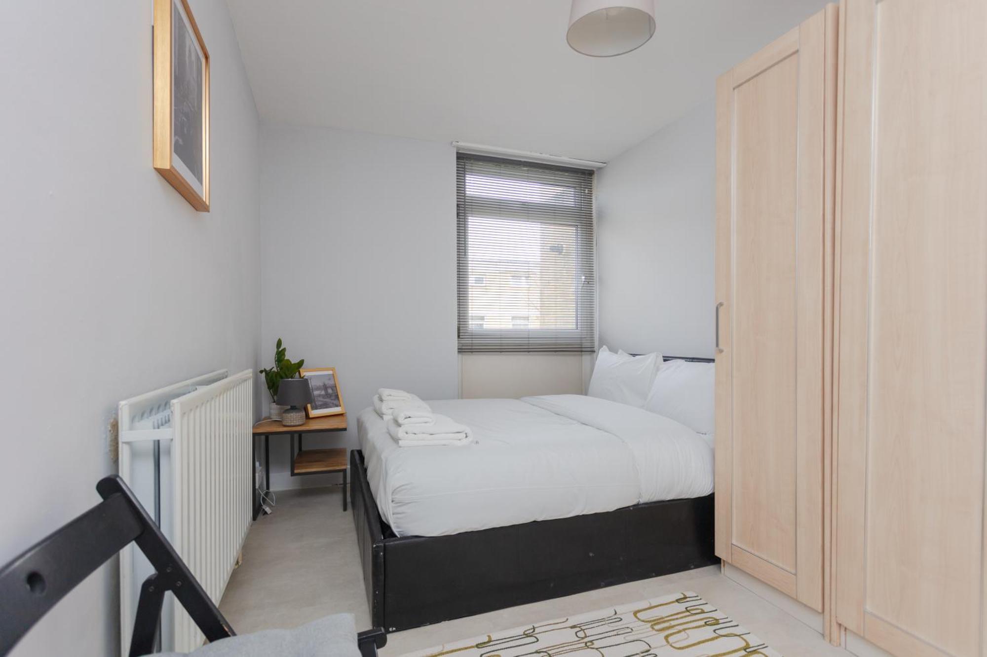 Spacious 3 Bedroom Flat In The Heart Of Shoreditch Londen