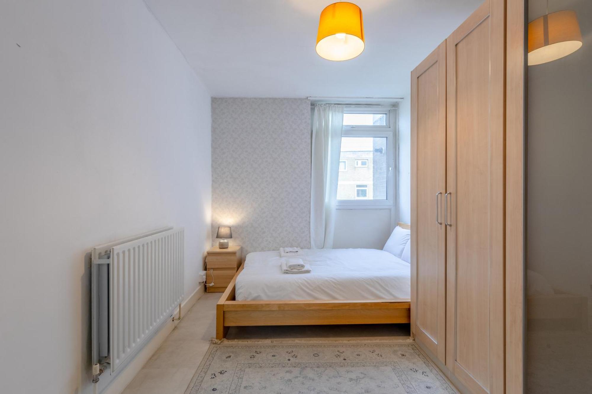 Spacious 3 Bedroom Flat In The Heart Of Shoreditch Apartment