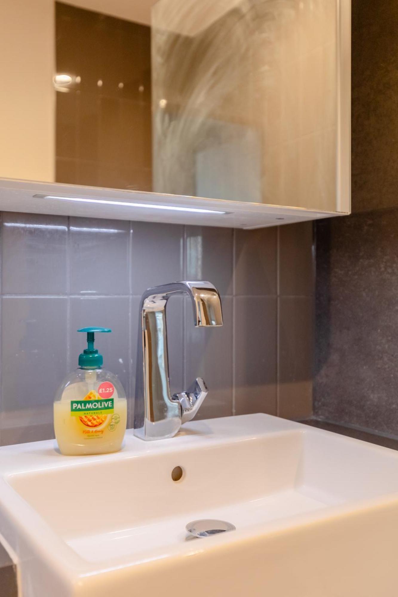Apartamento Modern 1 Bedroom With Balcony In Surrey Quays
