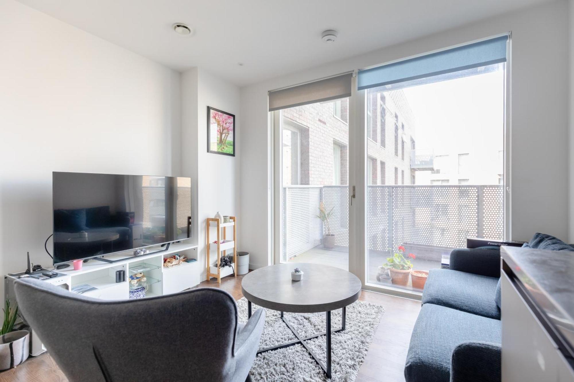 Modern 1 Bedroom With Balcony In Surrey Quays * Londres