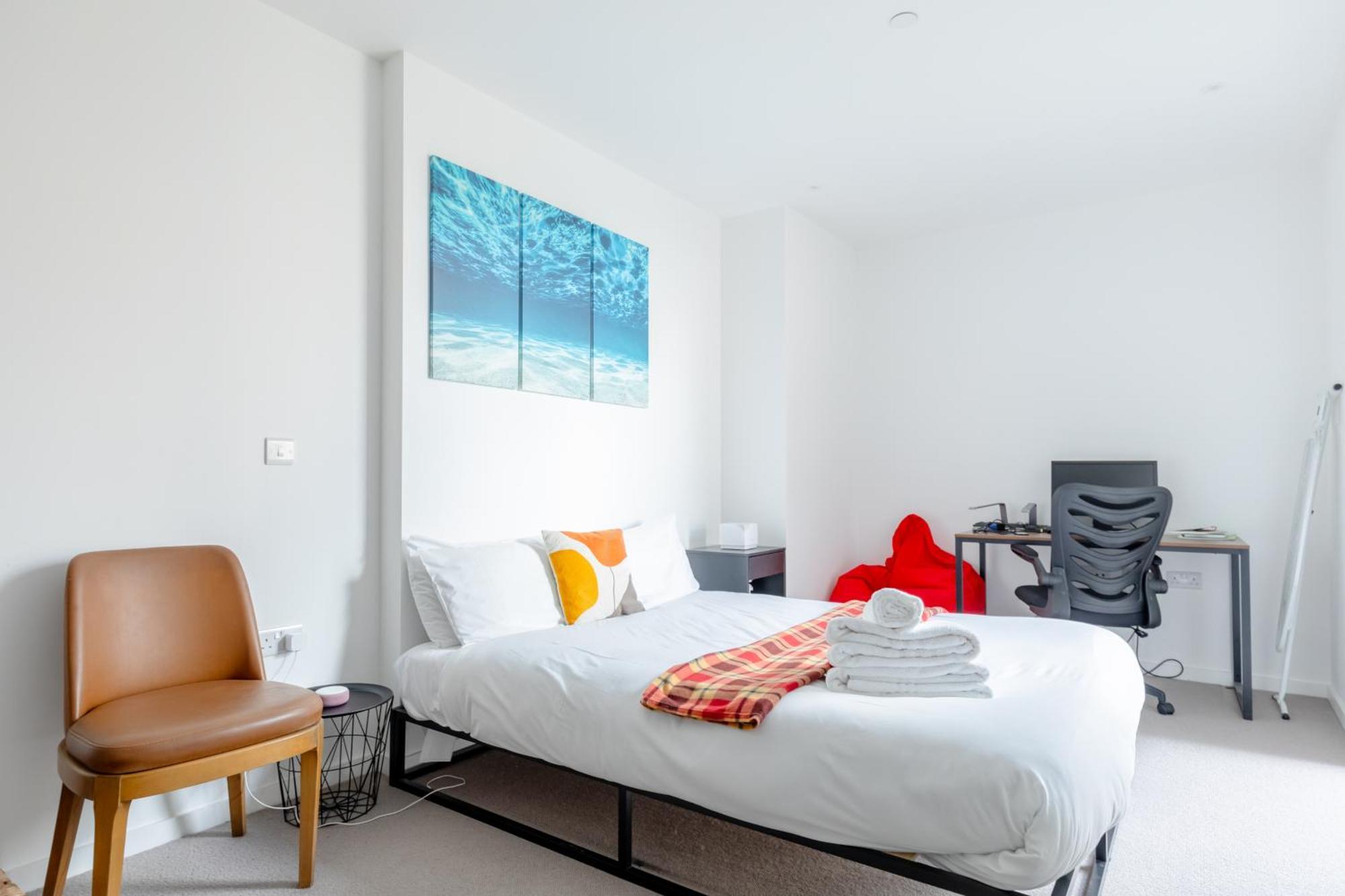 Modern 1 Bedroom With Balcony In Surrey Quays Apartamento