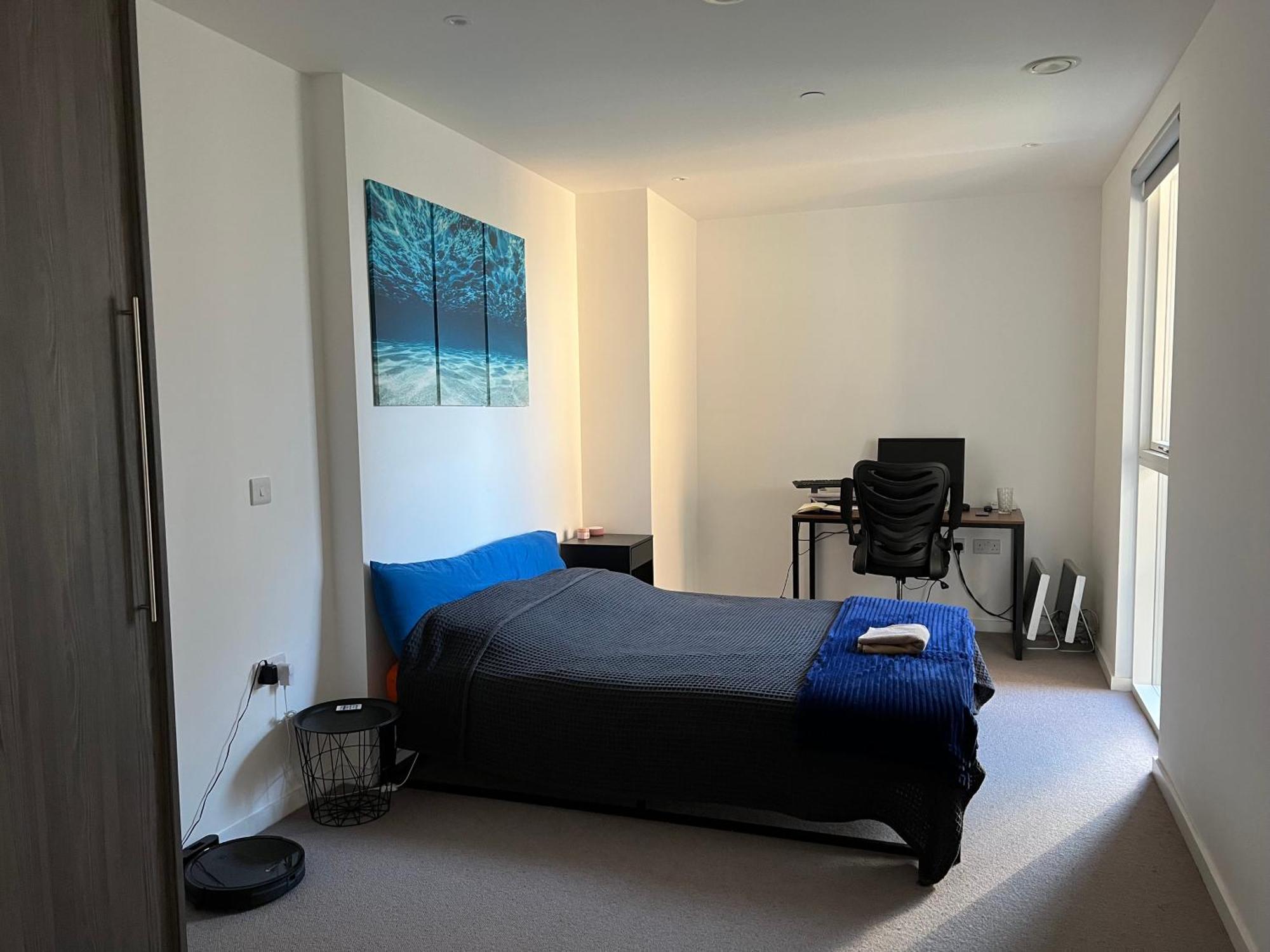 Modern 1 Bedroom With Balcony In Surrey Quays *