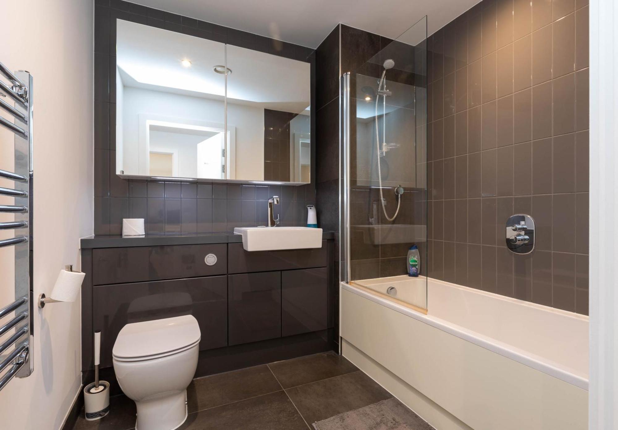 Modern 1 Bedroom With Balcony In Surrey Quays Apartamento *