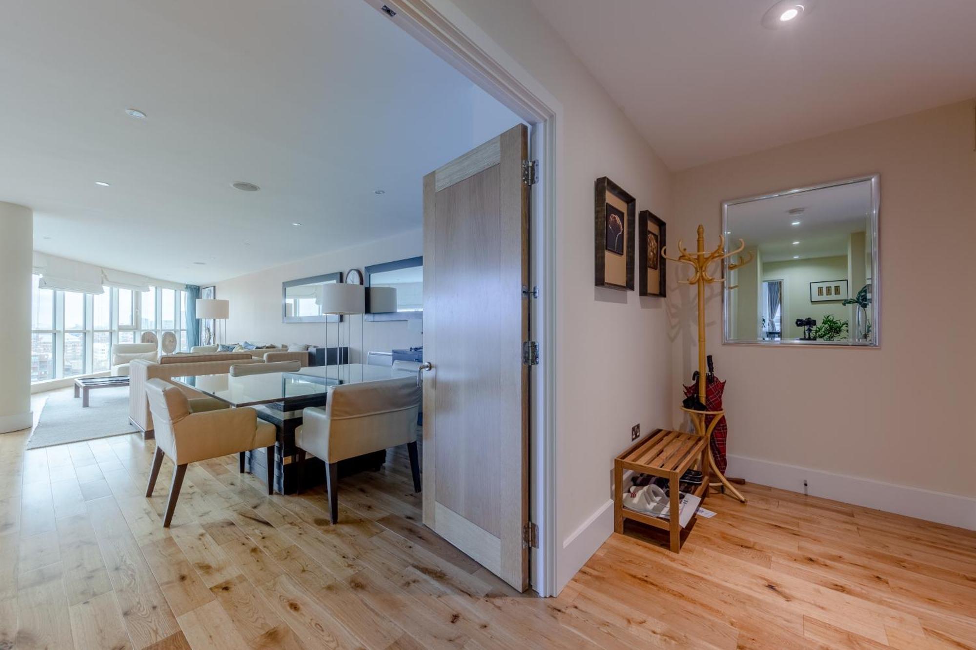 Gorgeous 3 Bedroom Flat In Vauxhall With Views Appartement Londres