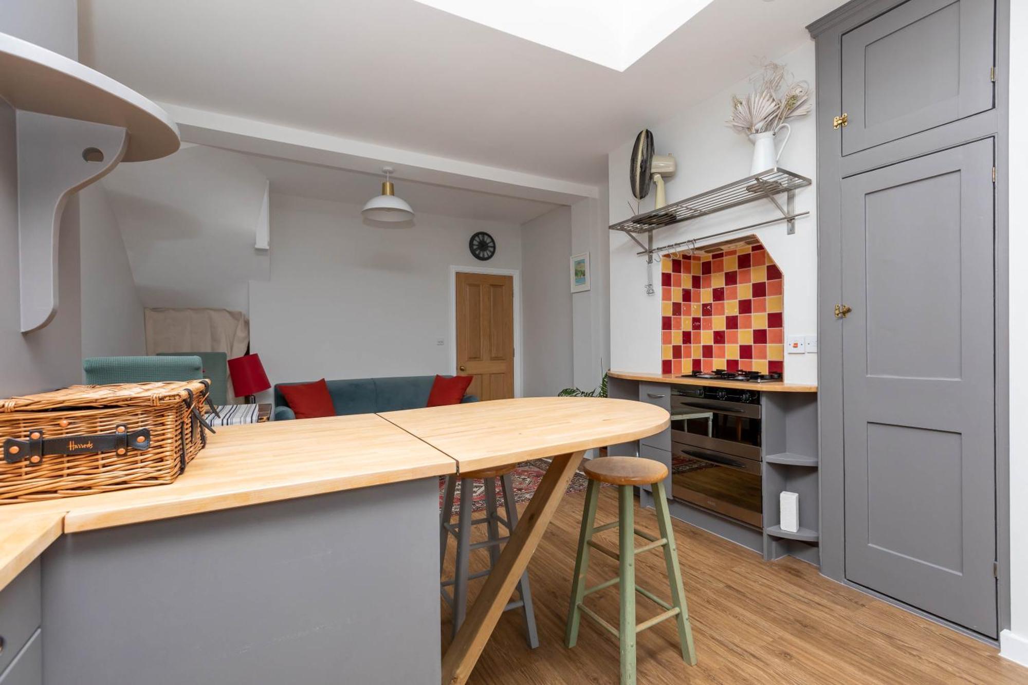 Homely 1 Bedroom In Fulham! Apartment *