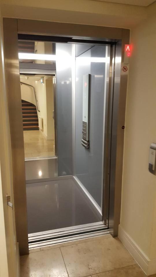 Appartement Modern Luxury Apartment, Sleeps Five, Barons Court Londres