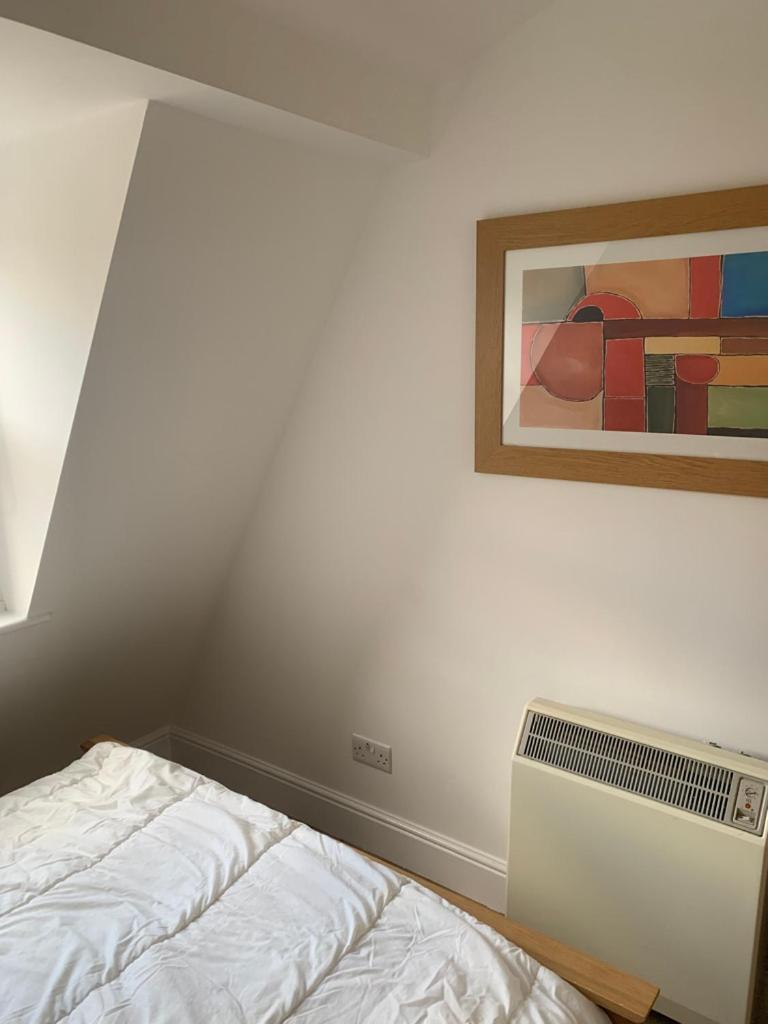 Spaciously Renovated 2bd Flat - Camden Apartamento Londres