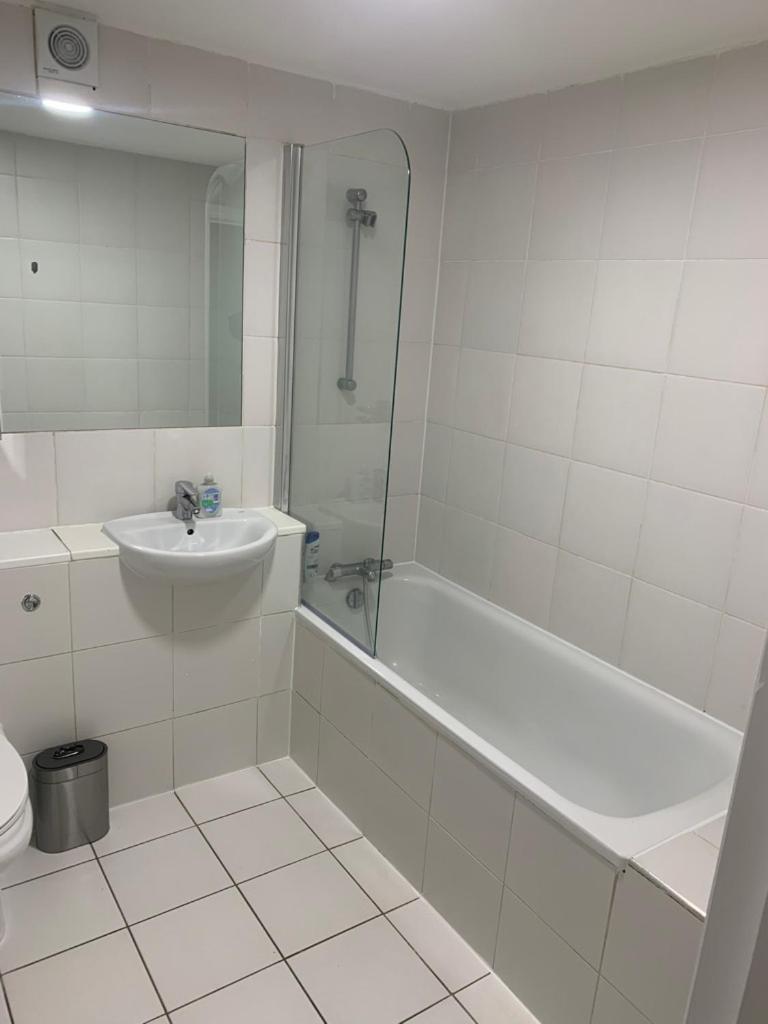 Newly Renovated 1bd Flat - Camden * London