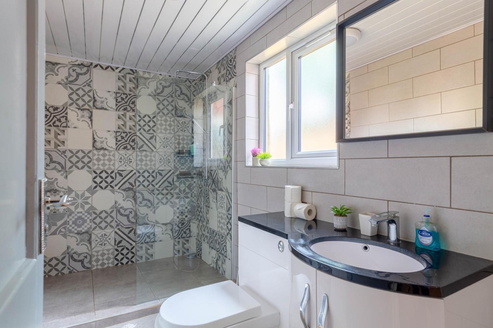 Bright 3 Bedroom House With Terrace 16 Mins To Big Ben Apartamento Londres