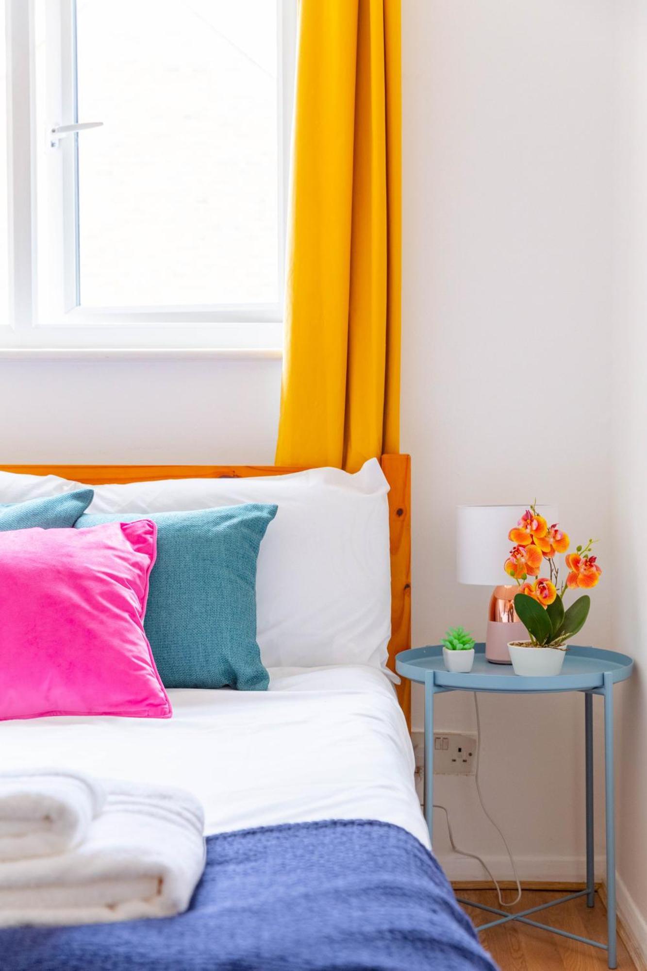 Apartamento Bright 3 Bedroom House With Terrace 16 Mins To Big Ben Londres
