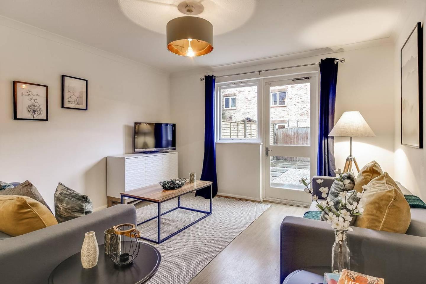 Lovely 4 Bedroom House With Garden Near Waterloo Londres