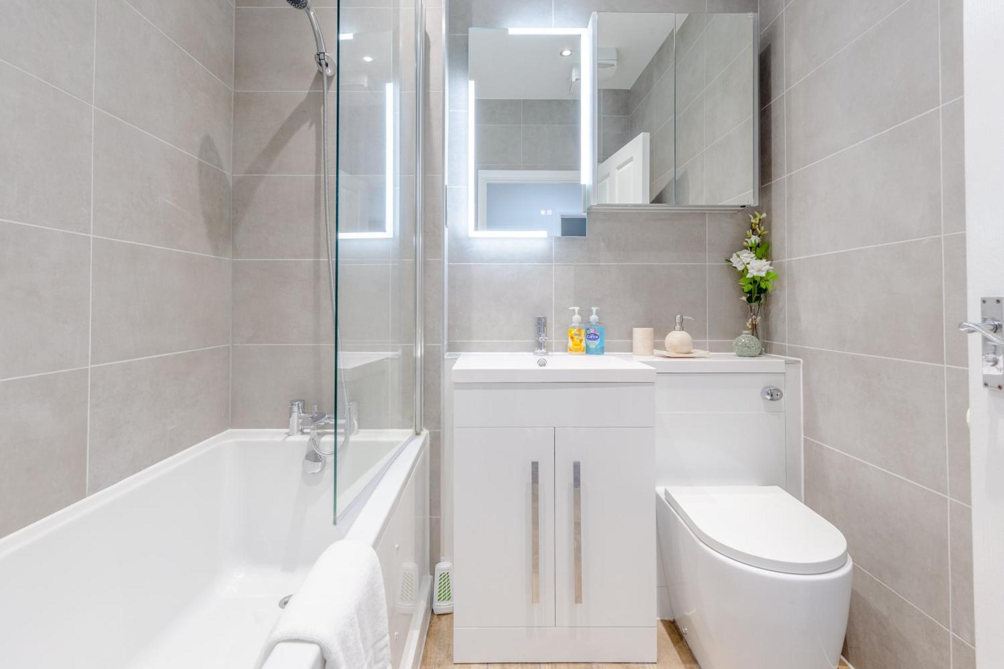 Inviting & Spacious 3bd Flat - Shadwell *