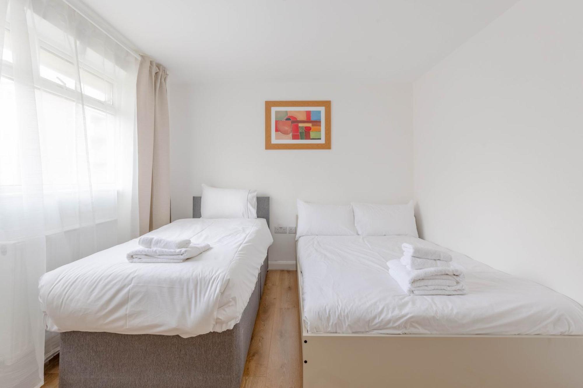 2bd East Sleeps 7! Apartment London