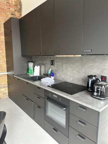 Sleek & 1bd Flat - Battersea Park *