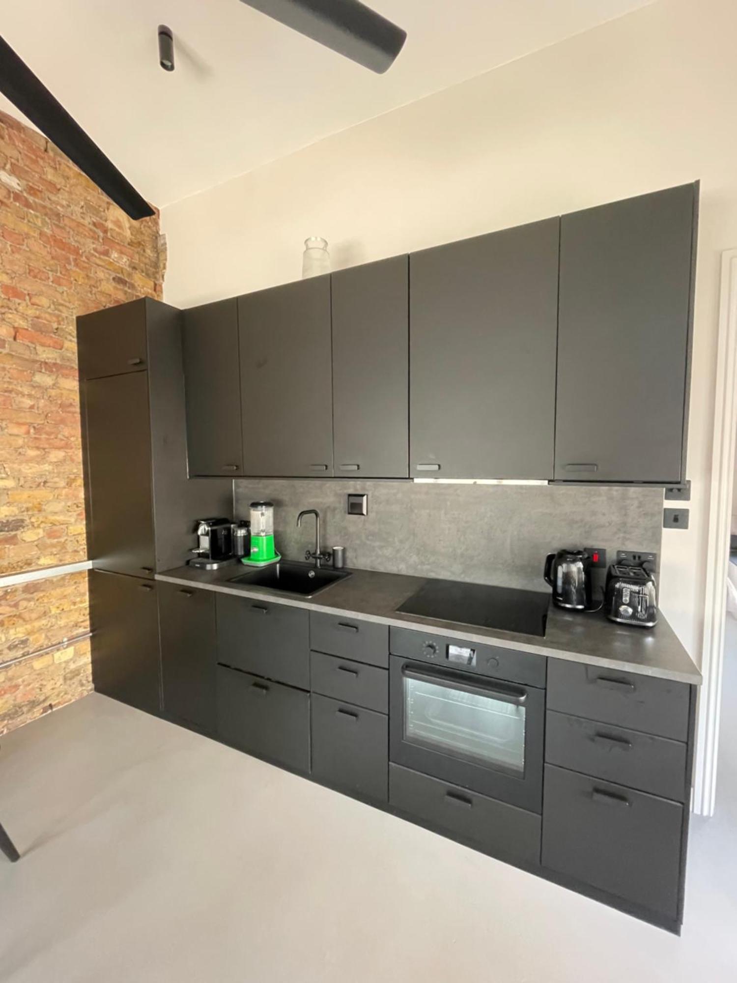 Sleek & 1bd Flat - Battersea Park