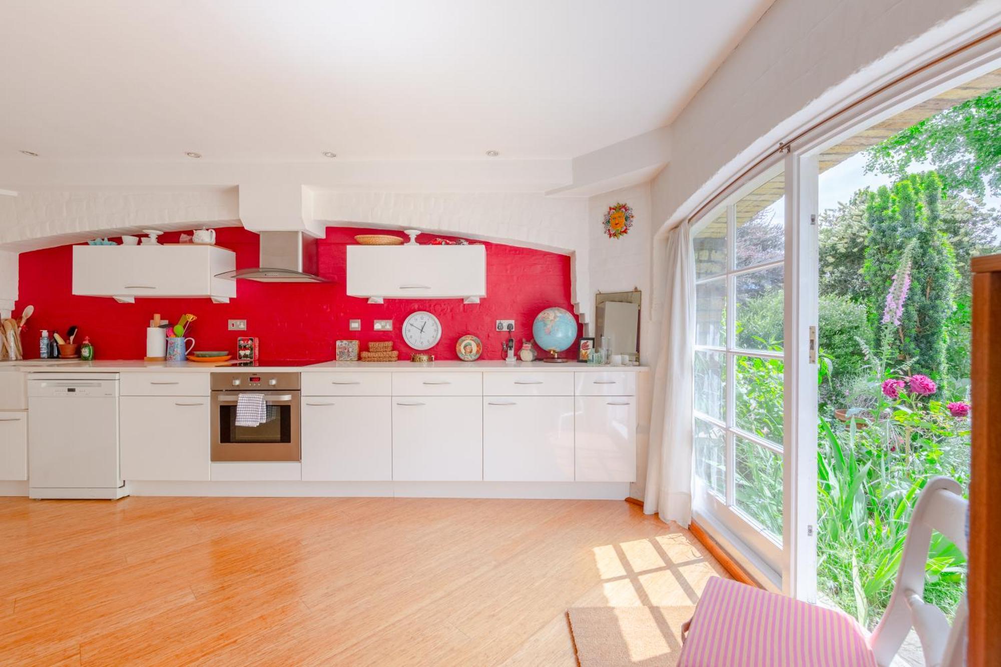 Apartment Vibrant 2bd Flat - Near Bridge