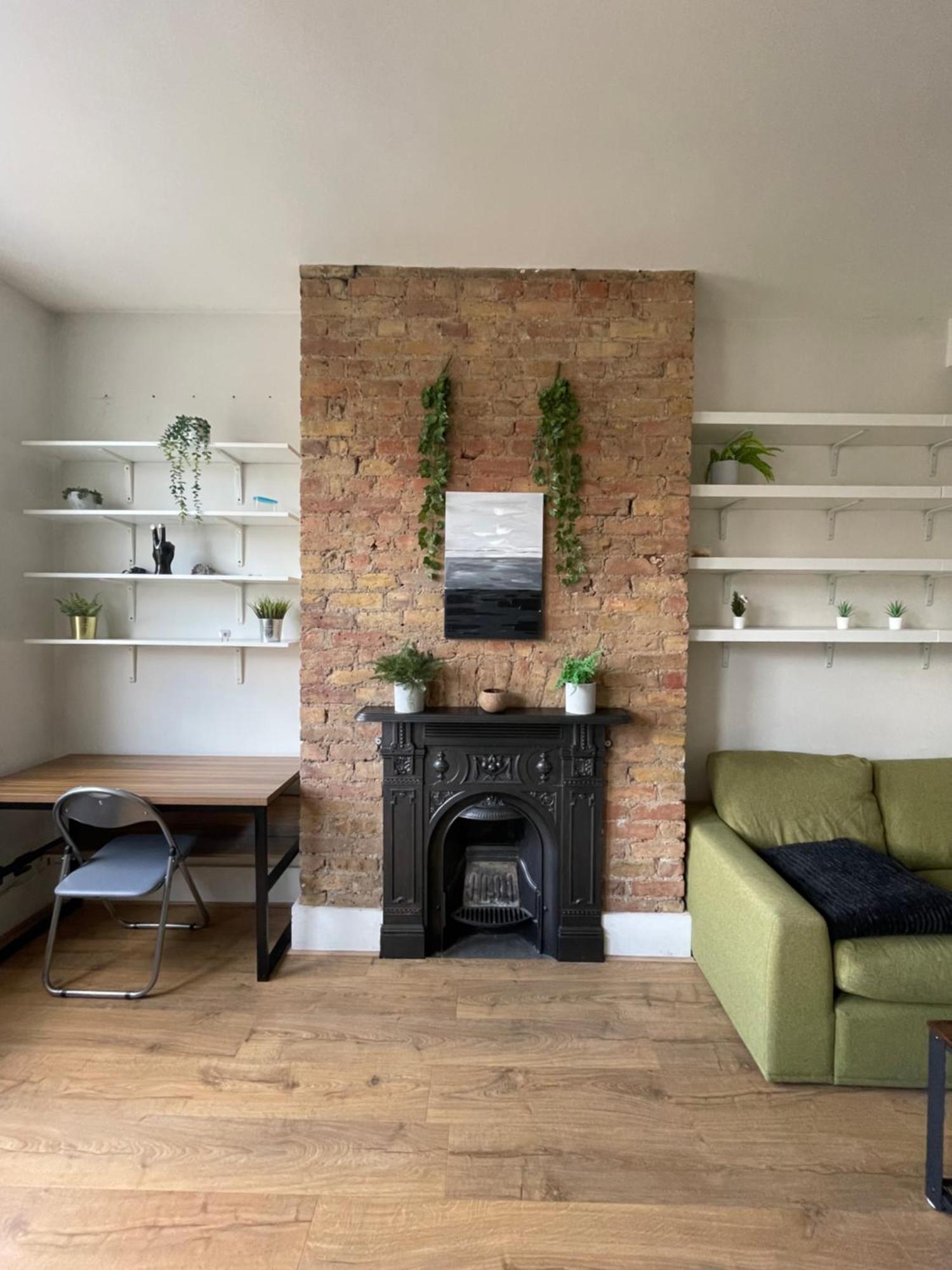 Stylish 1bd Flat With Private Terrace - Kilburn Appartement Londres