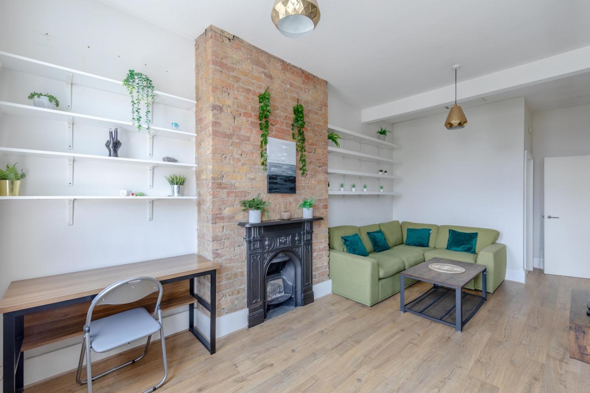 Stylish 1bd Flat With Private Terrace - Kilburn *