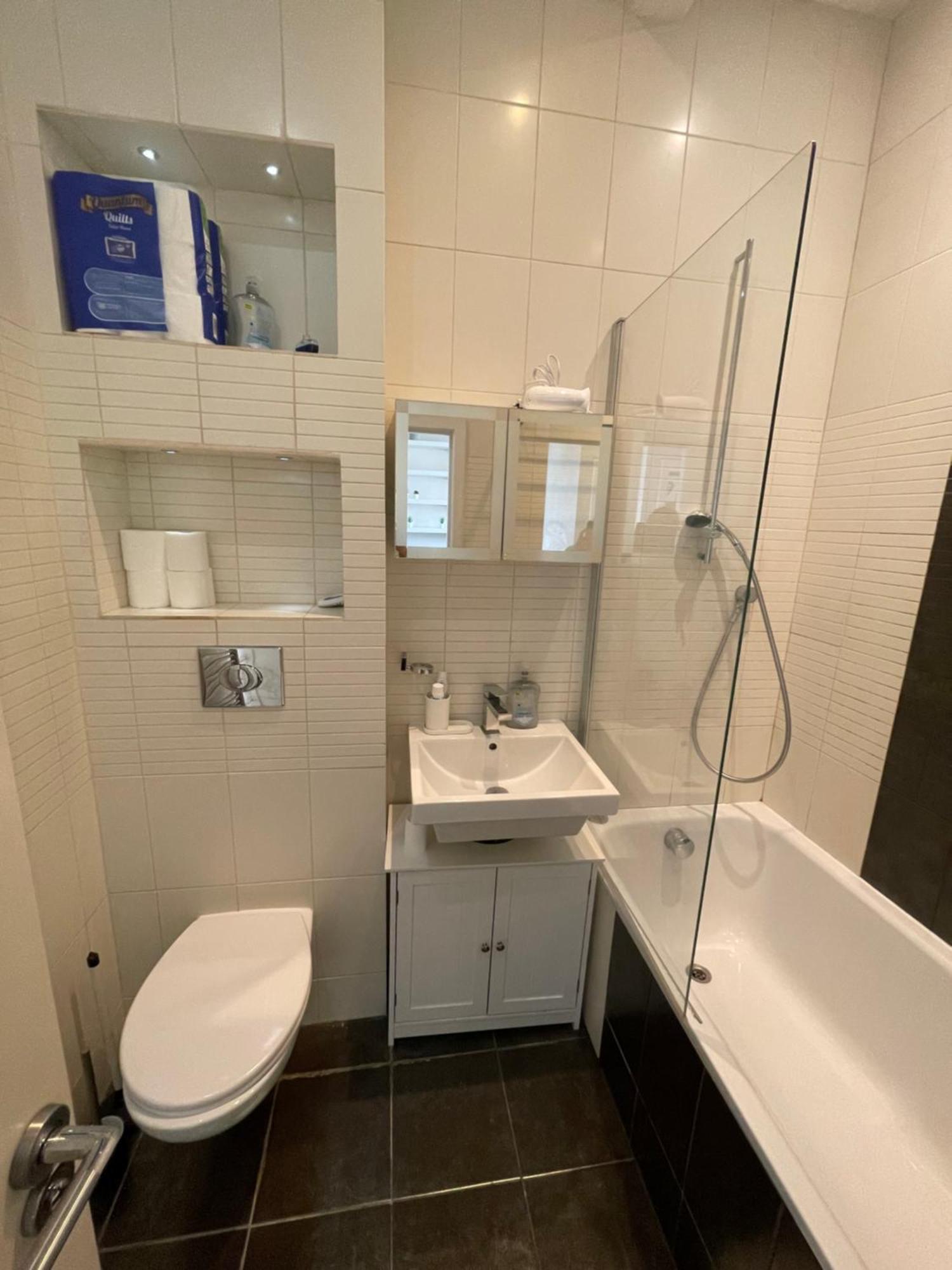 Stylish 1bd Flat With Private Terrace - Kilburn