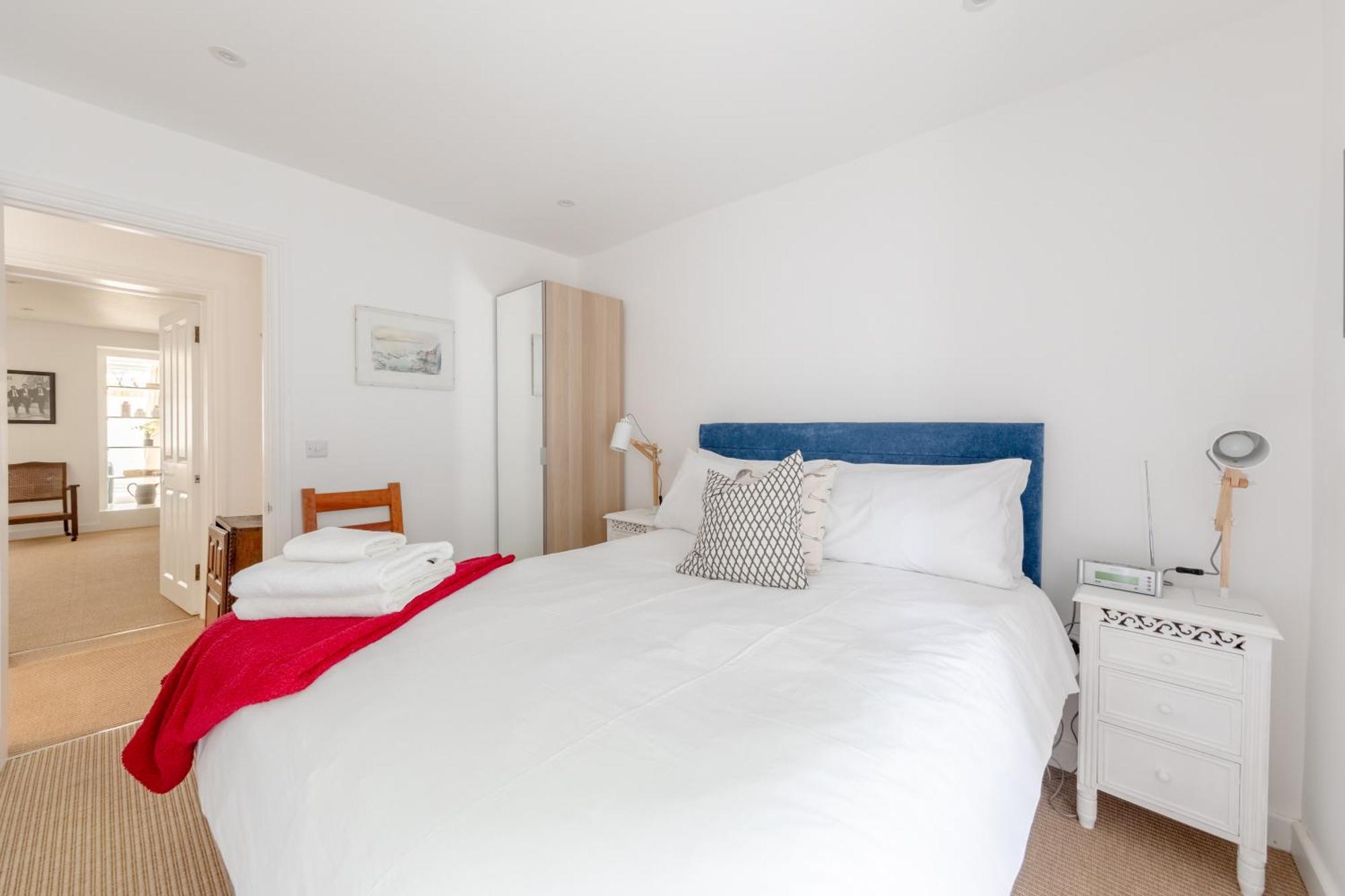 Beautifully Refurbished 2bd Flat- Clapham *