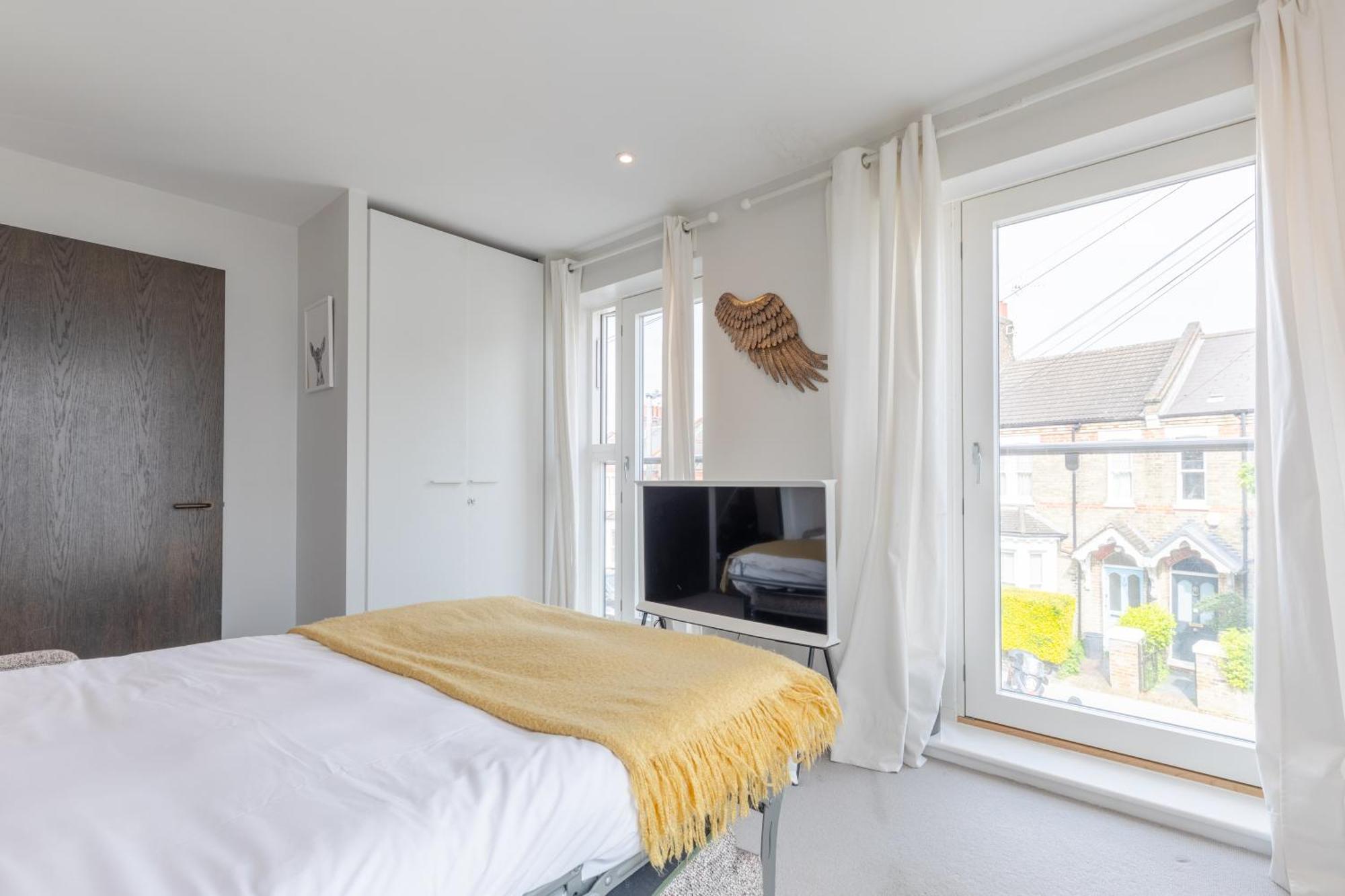 Sleek & Spacious 2bd Flat - Clapham * Londres