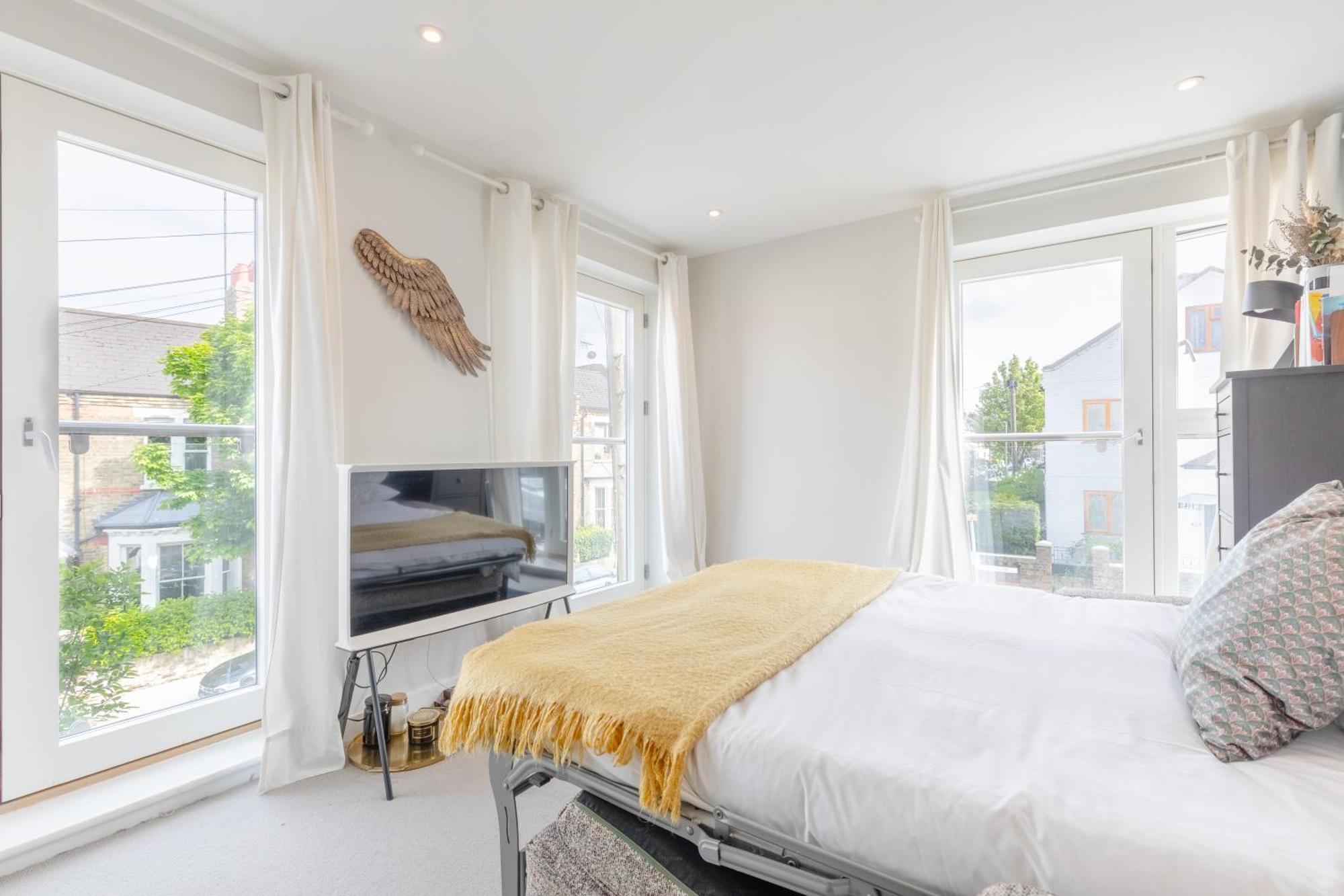 Sleek & Spacious 2bd Flat - Clapham Appartement