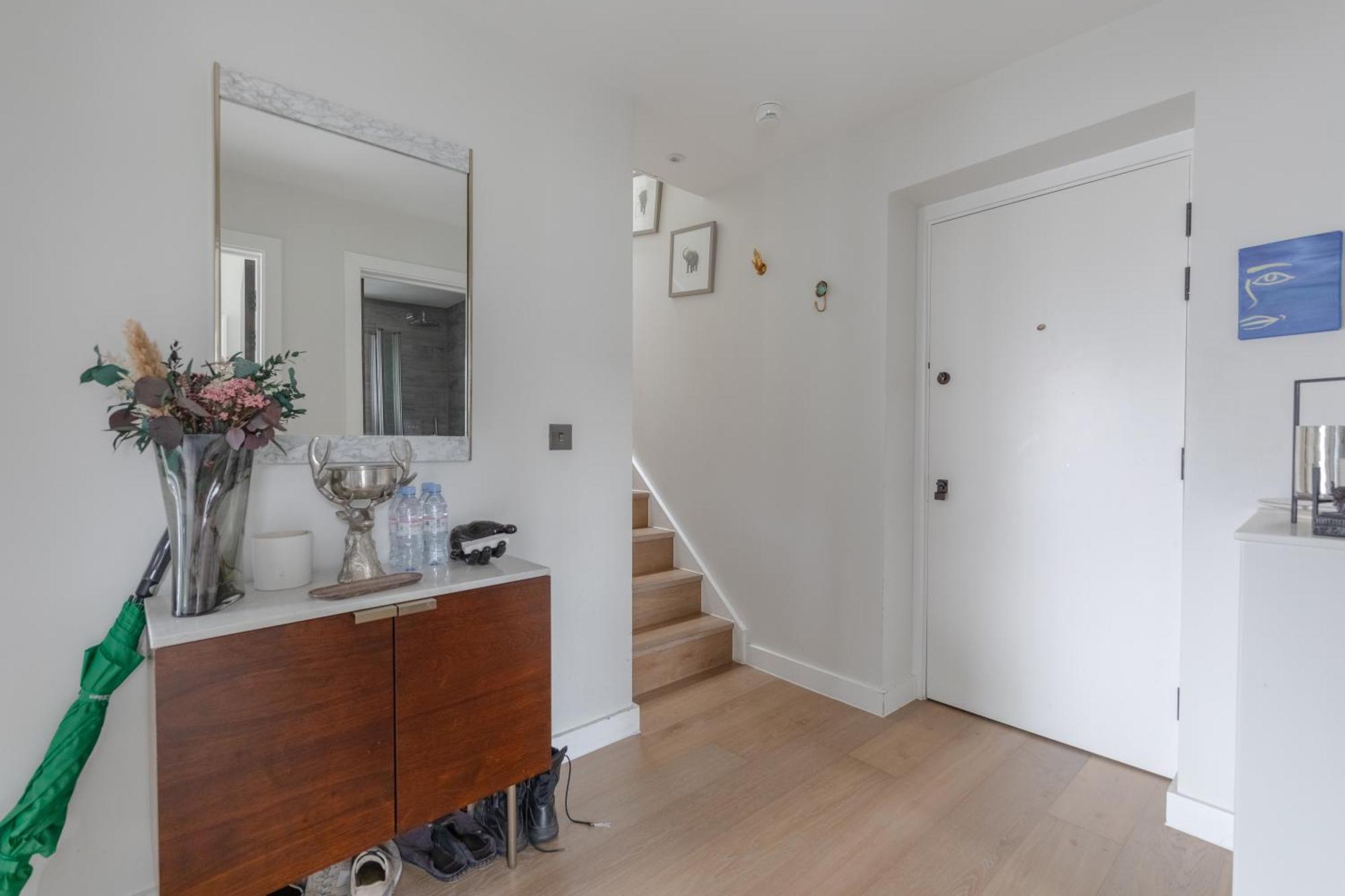 Sleek & Spacious 2bd Flat - Clapham Appartement *