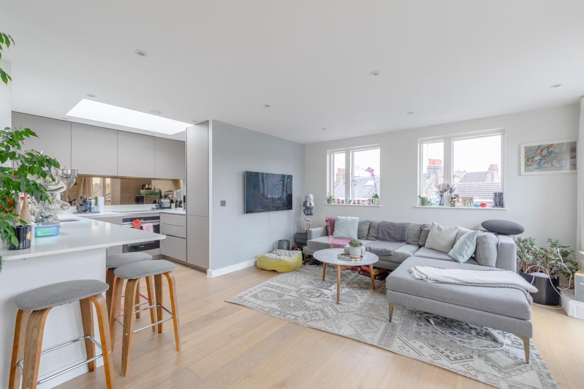 Sleek & Spacious 2bd Flat - Clapham Appartement