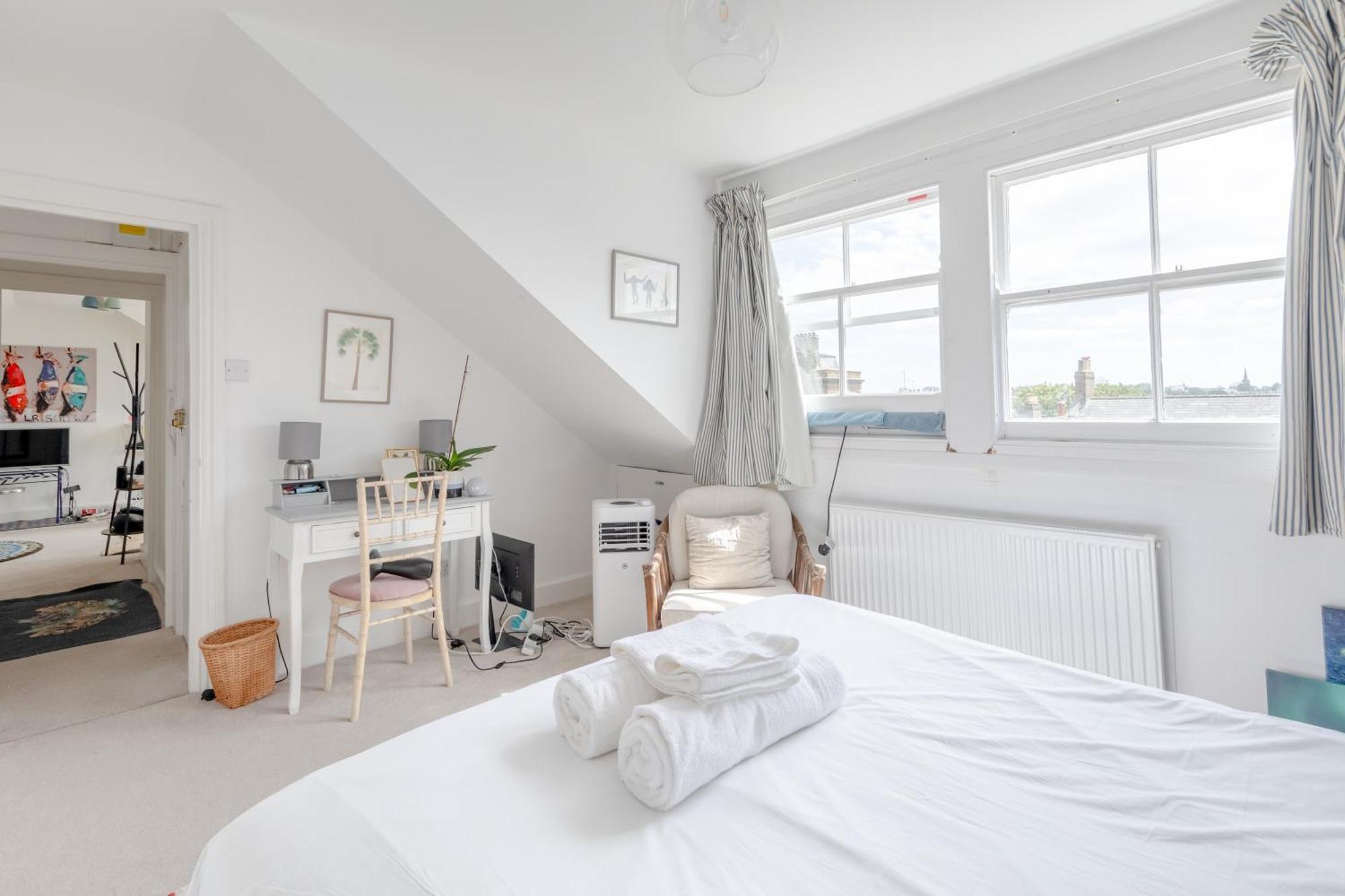 Floor 1bd Flat With Balcony - Ladbroke Grove Apartamento