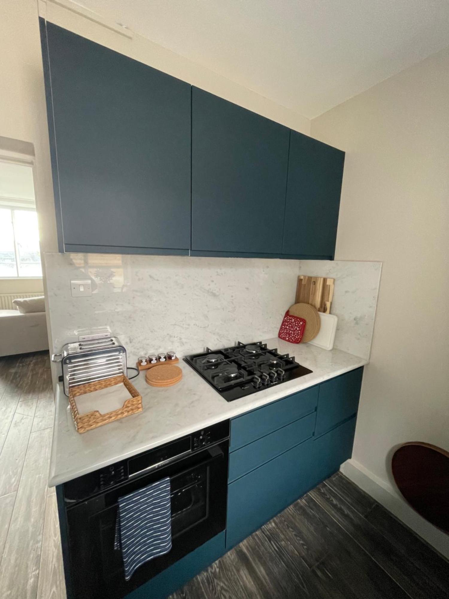 Beautifully Decorated 1bd Oasis - Earl's Court! *