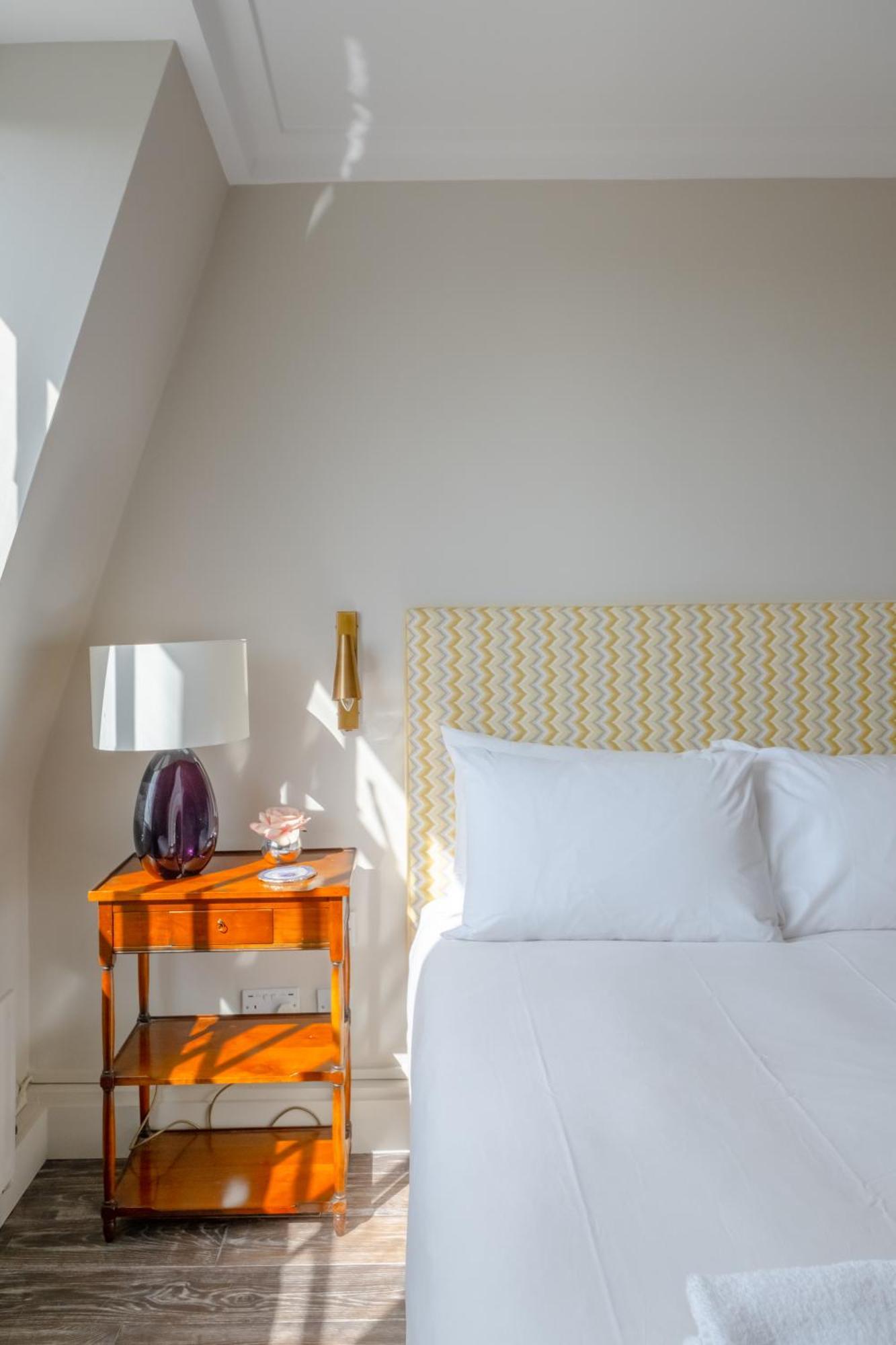 Beautifully Decorated 1bd Oasis - Earl's Court! Londres
