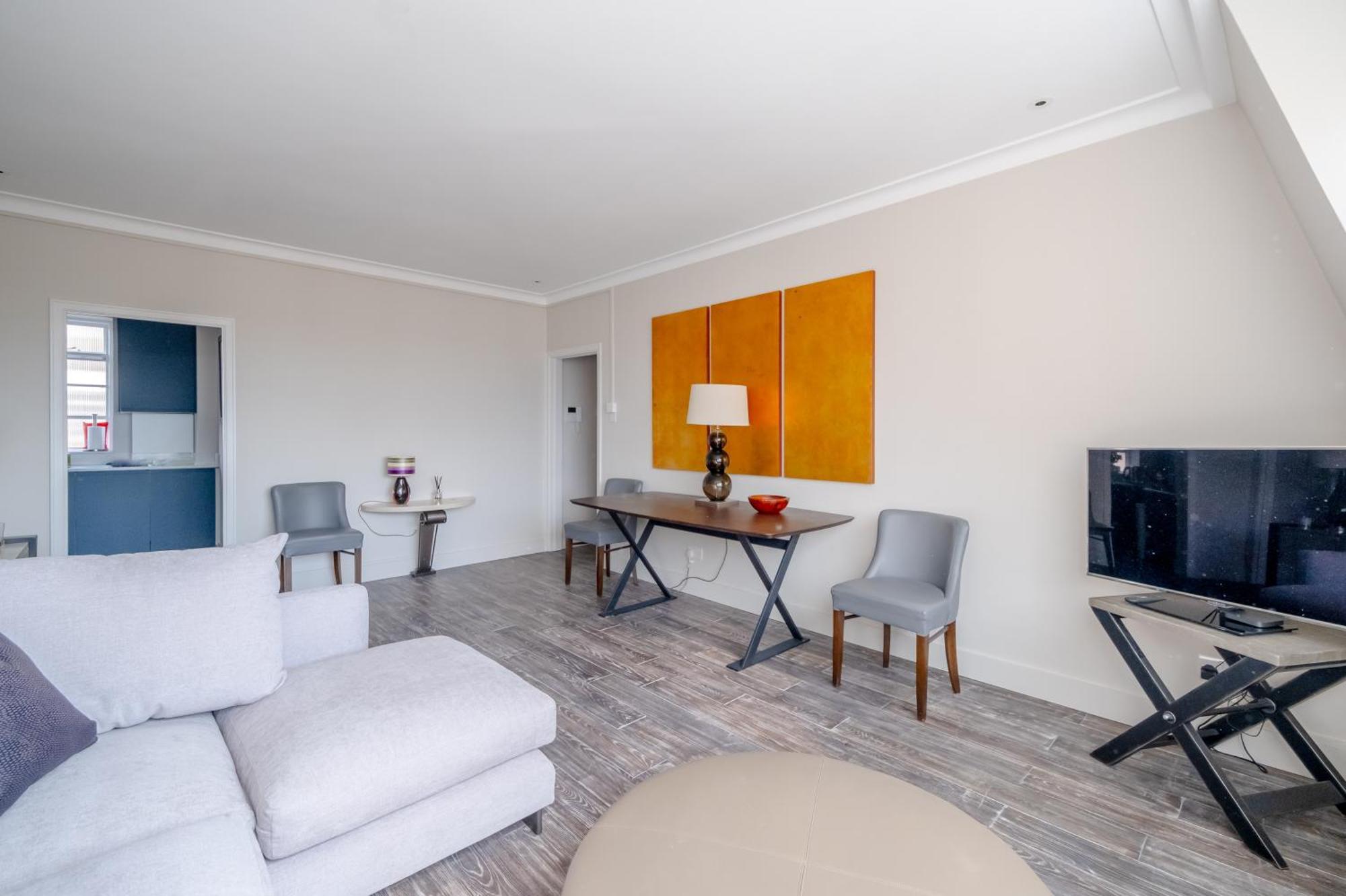 Beautifully Decorated 1bd Oasis - Earl's Court! * Londres