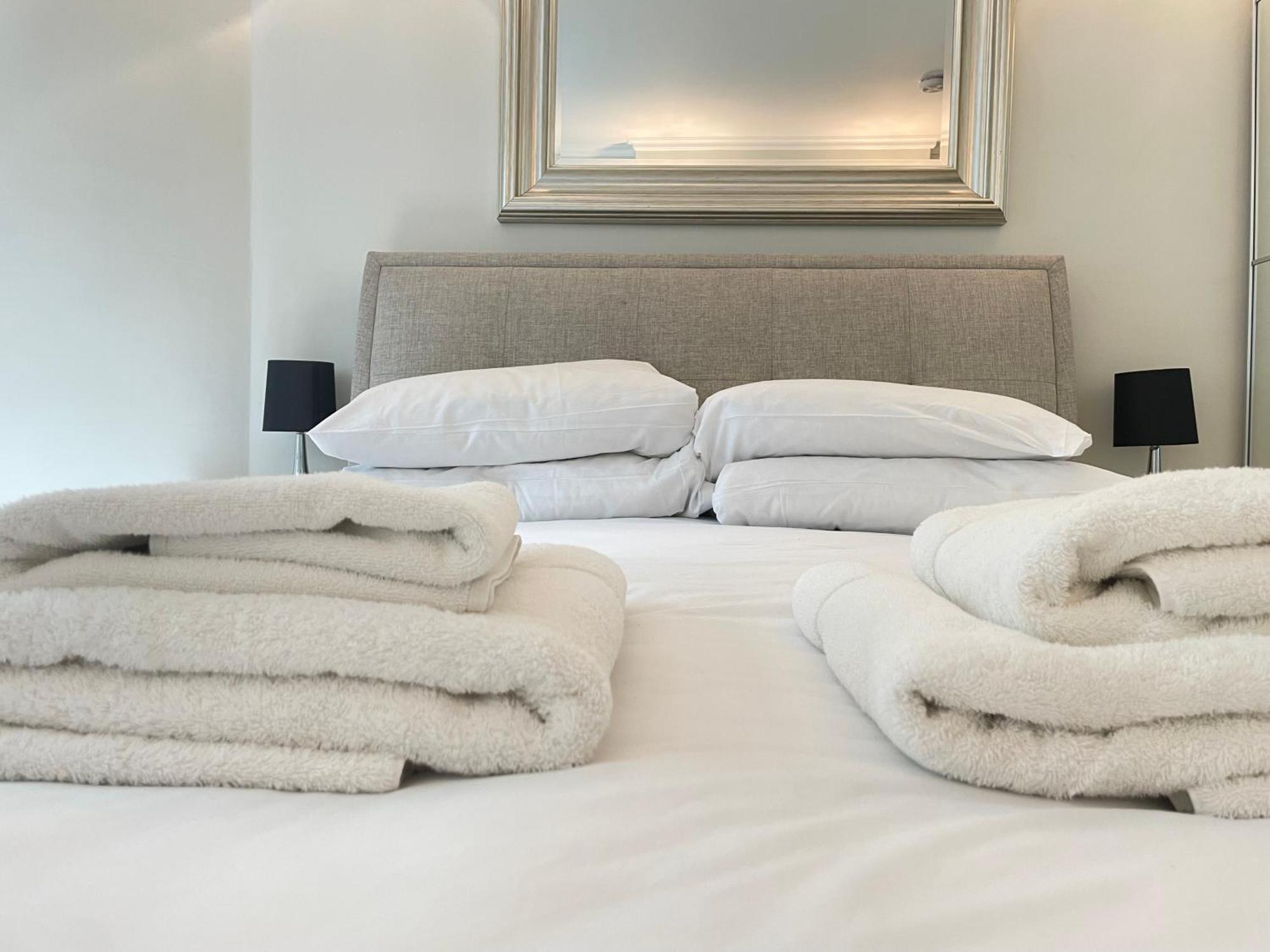 Gorgeous 2bd Flat With Patio - South Kensington! * Londres