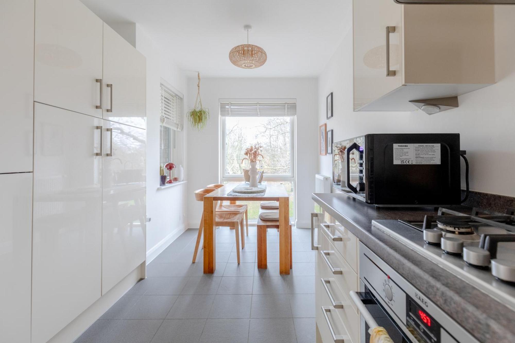 & Modern 1bd Flat With Balcony Hackney! Londres