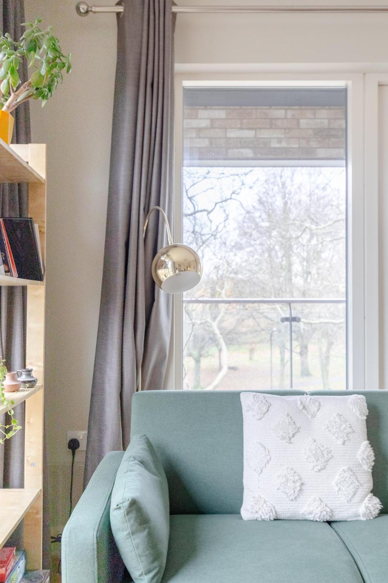 & Modern 1bd Flat With Balcony Hackney! Apartamento *