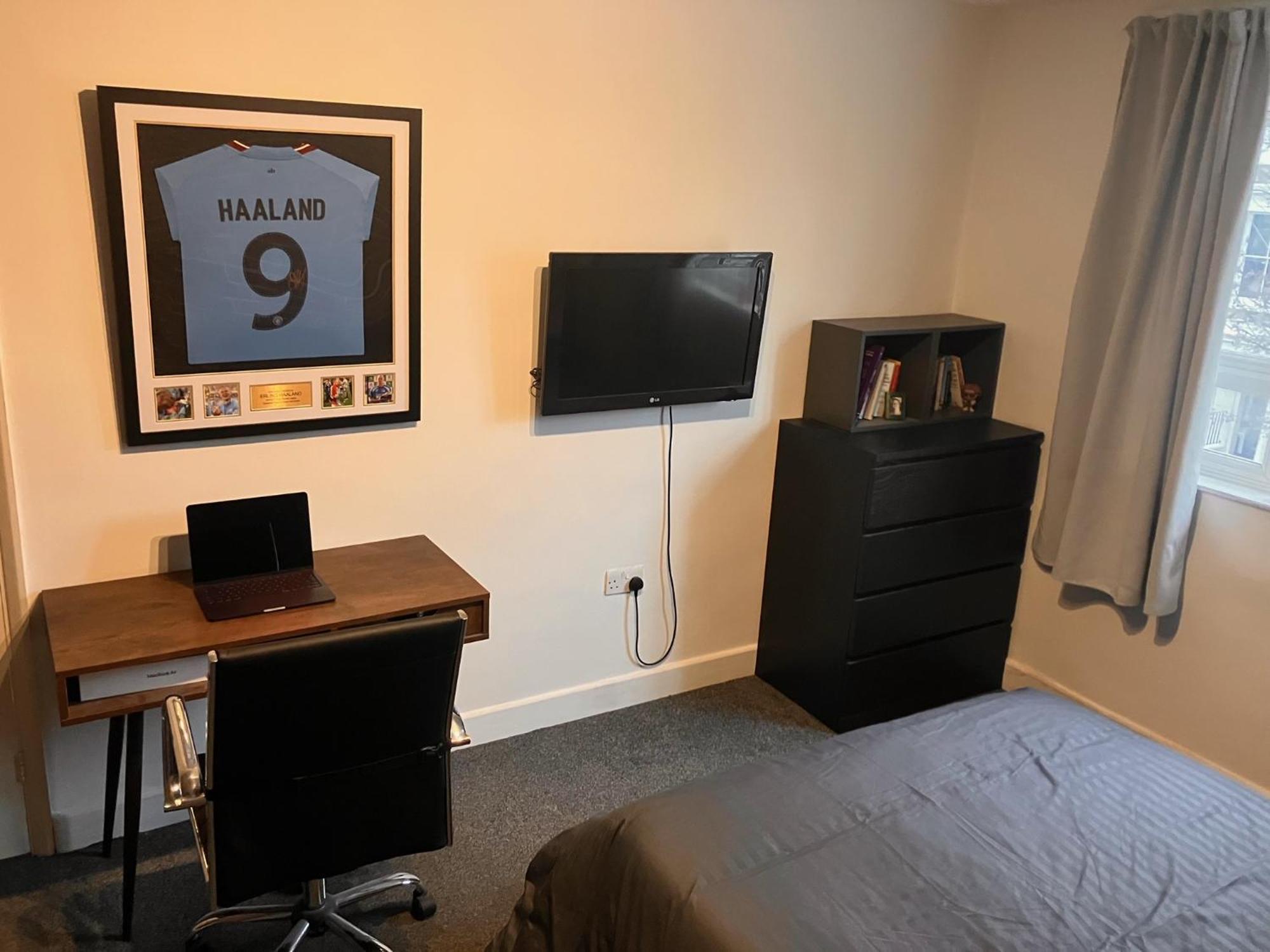 Spacious 1bd Flat - 4 Mins To Regent's Canal! Londen