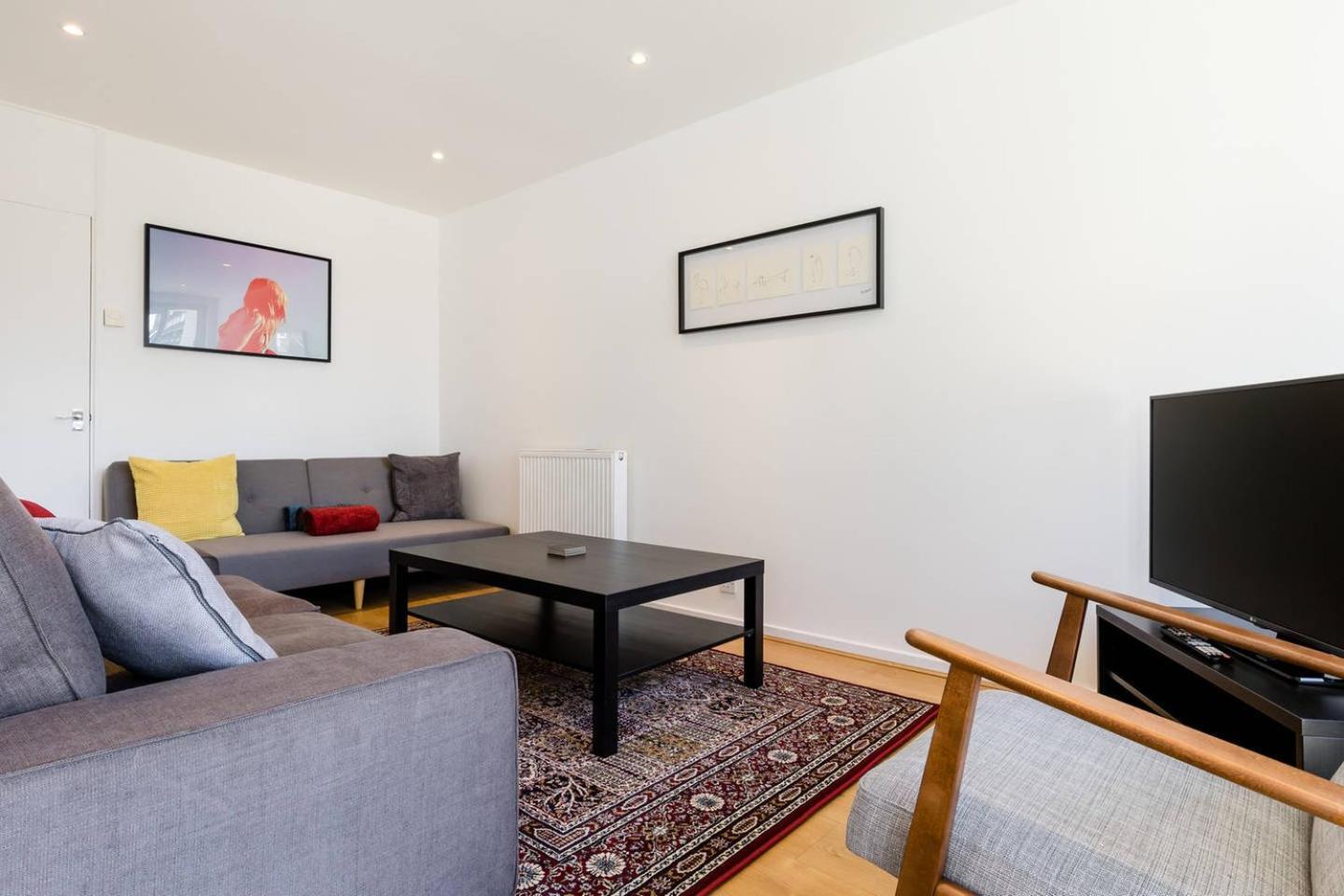 Cosy 4 Bed In London- Sleeps 8 * Londres