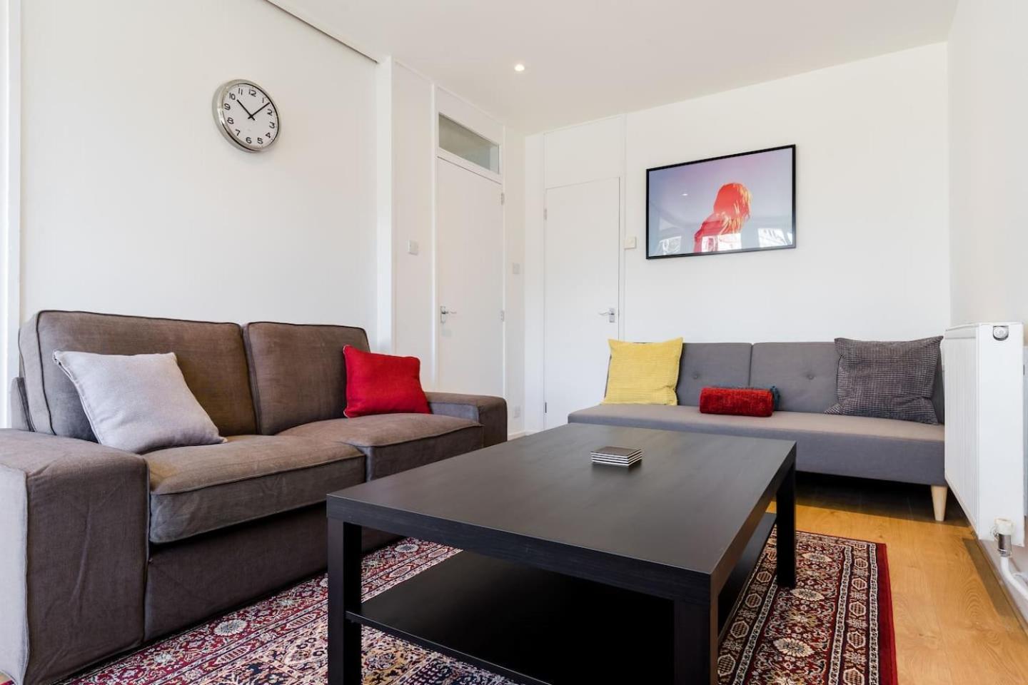 Appartement Cosy 4 Bed In London- Sleeps 8 *