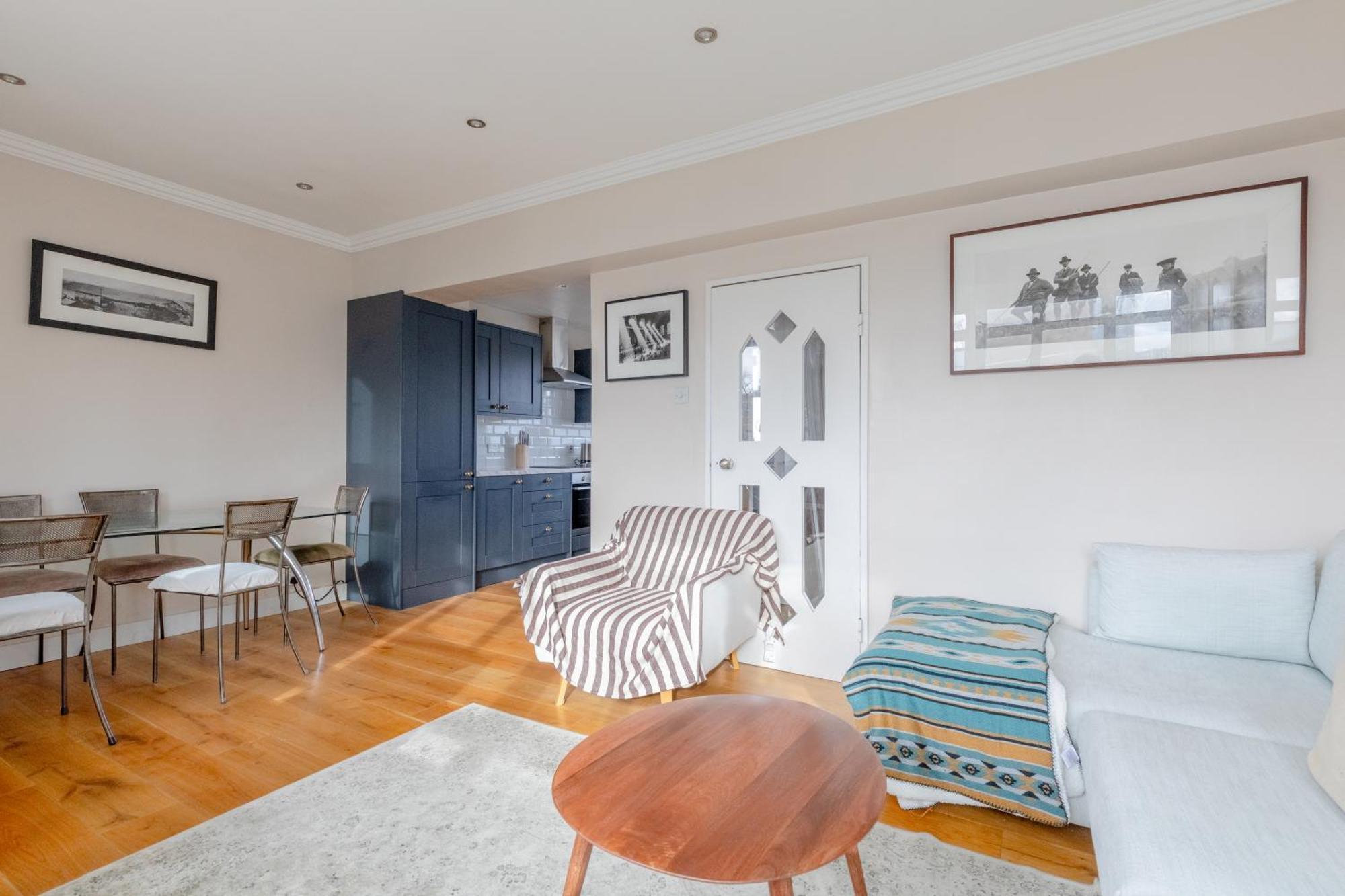 Superbly Located 2bd Flat Heart Of Pimlico! Appartement *