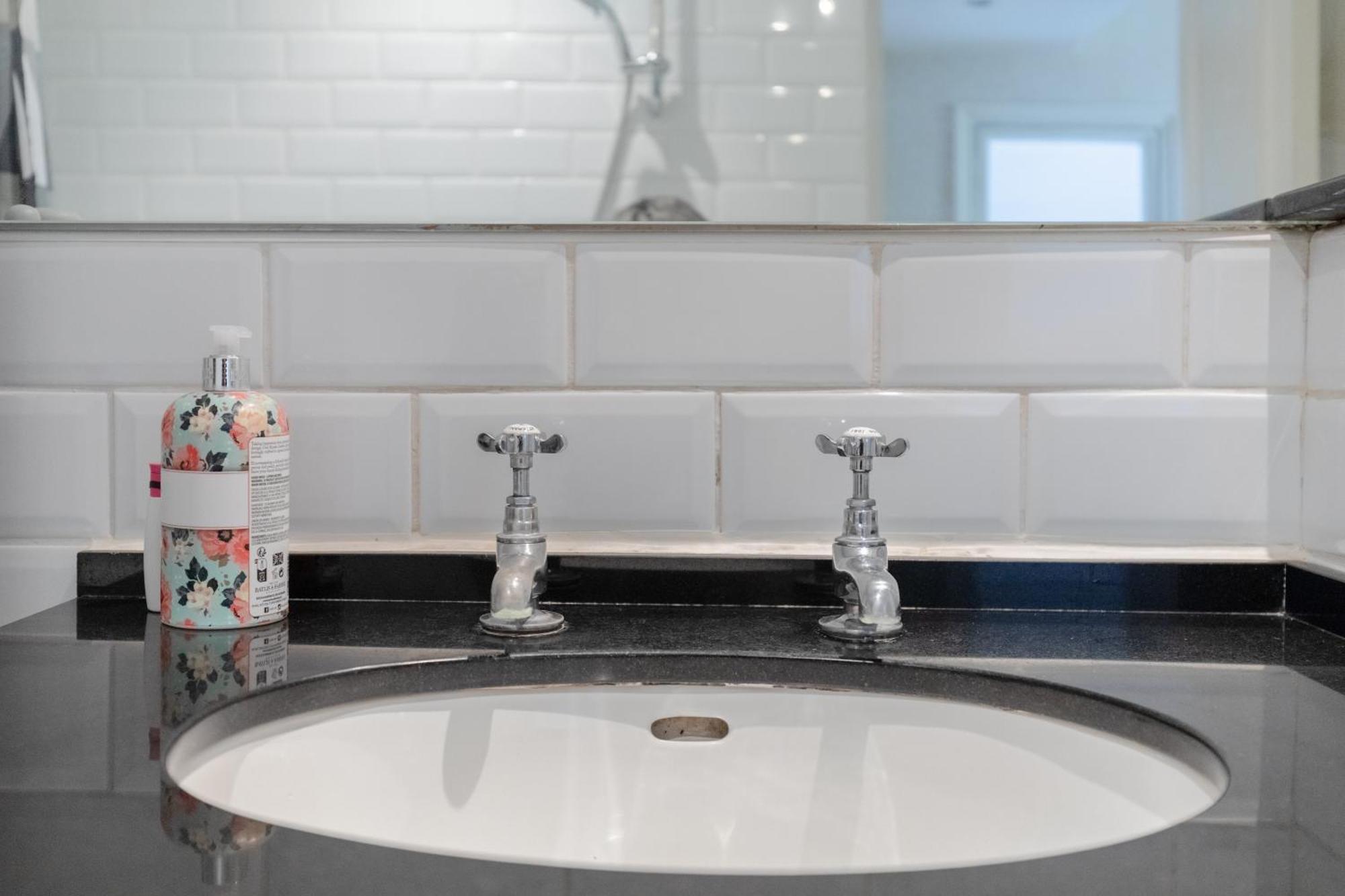 Appartement Inviting 1bd Hideaway Kensington Olympia! Londres