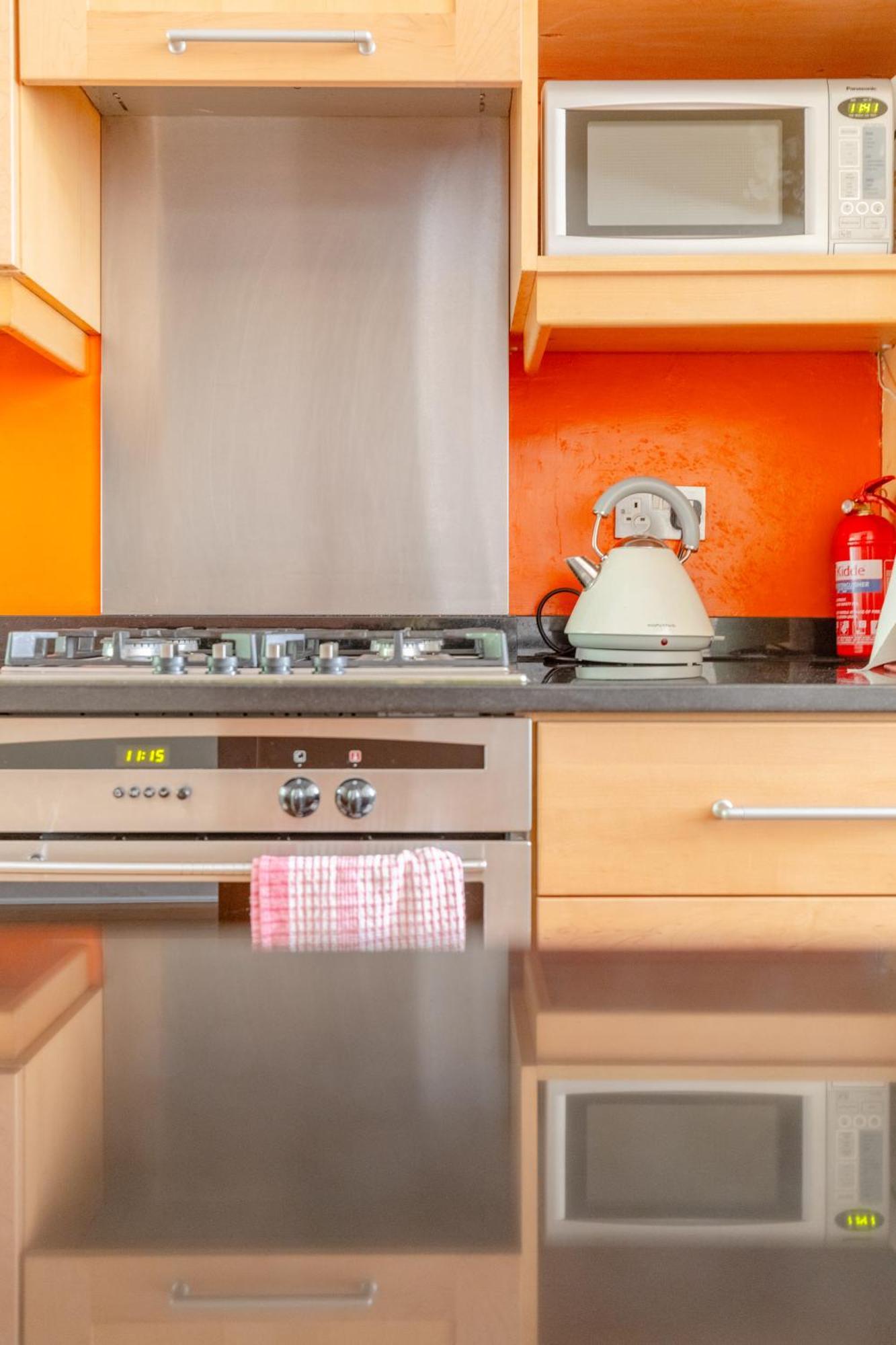 Inviting 1bd Hideaway Kensington Olympia! Appartement Londres
