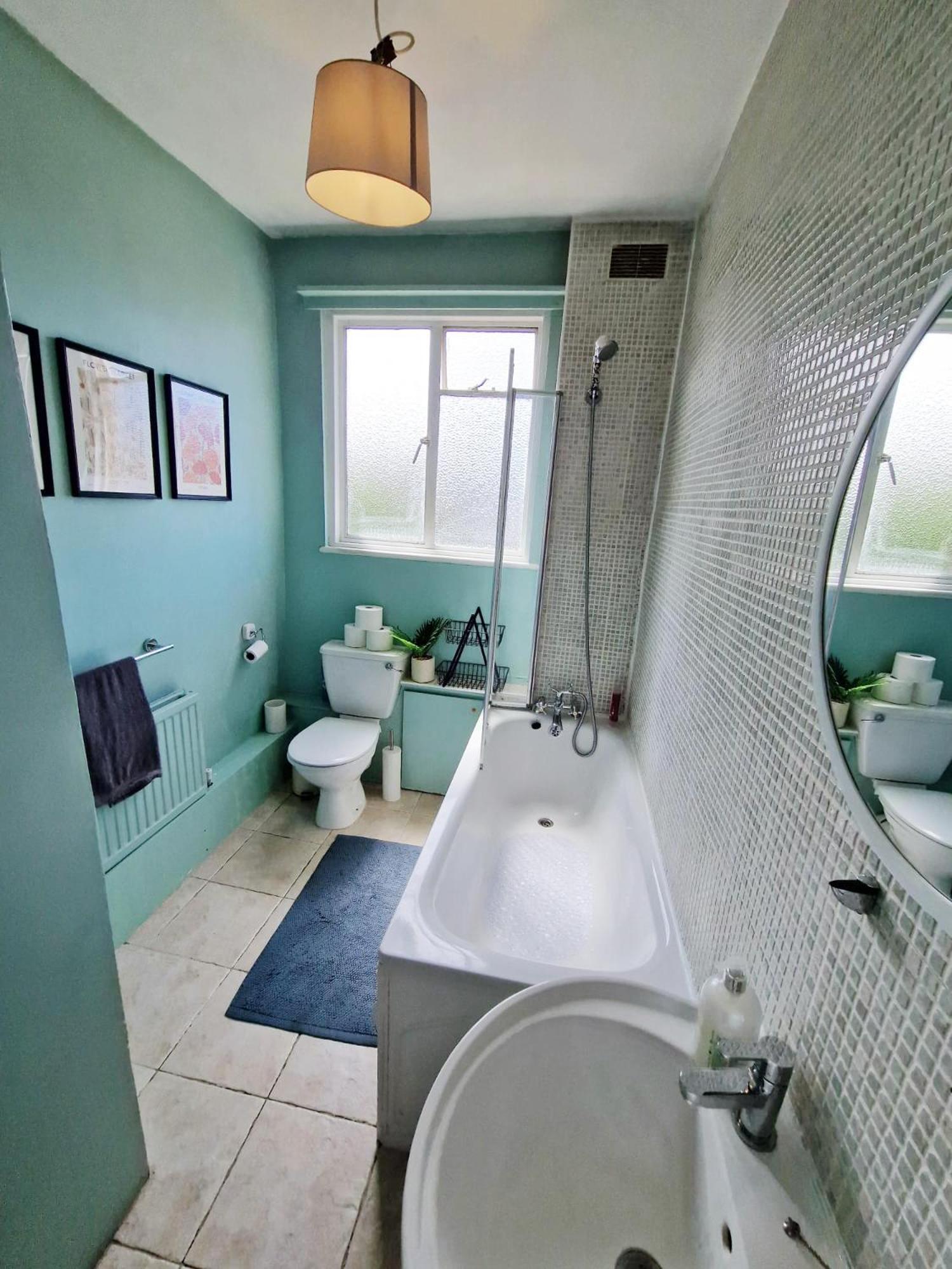 Stylish 1-bed Flat In Willesden With Private Patio