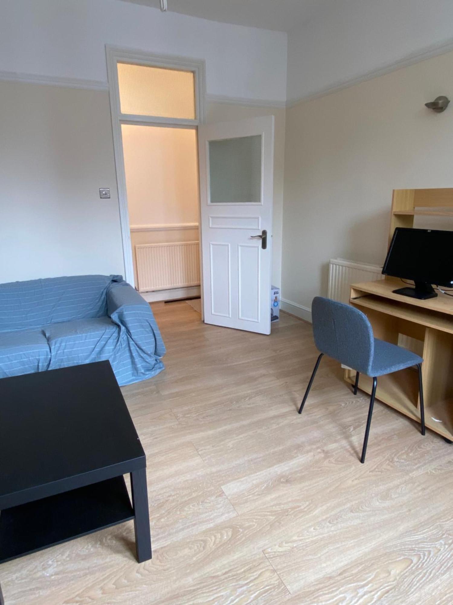 Roomy 3bd By Hampstead Heath! *
