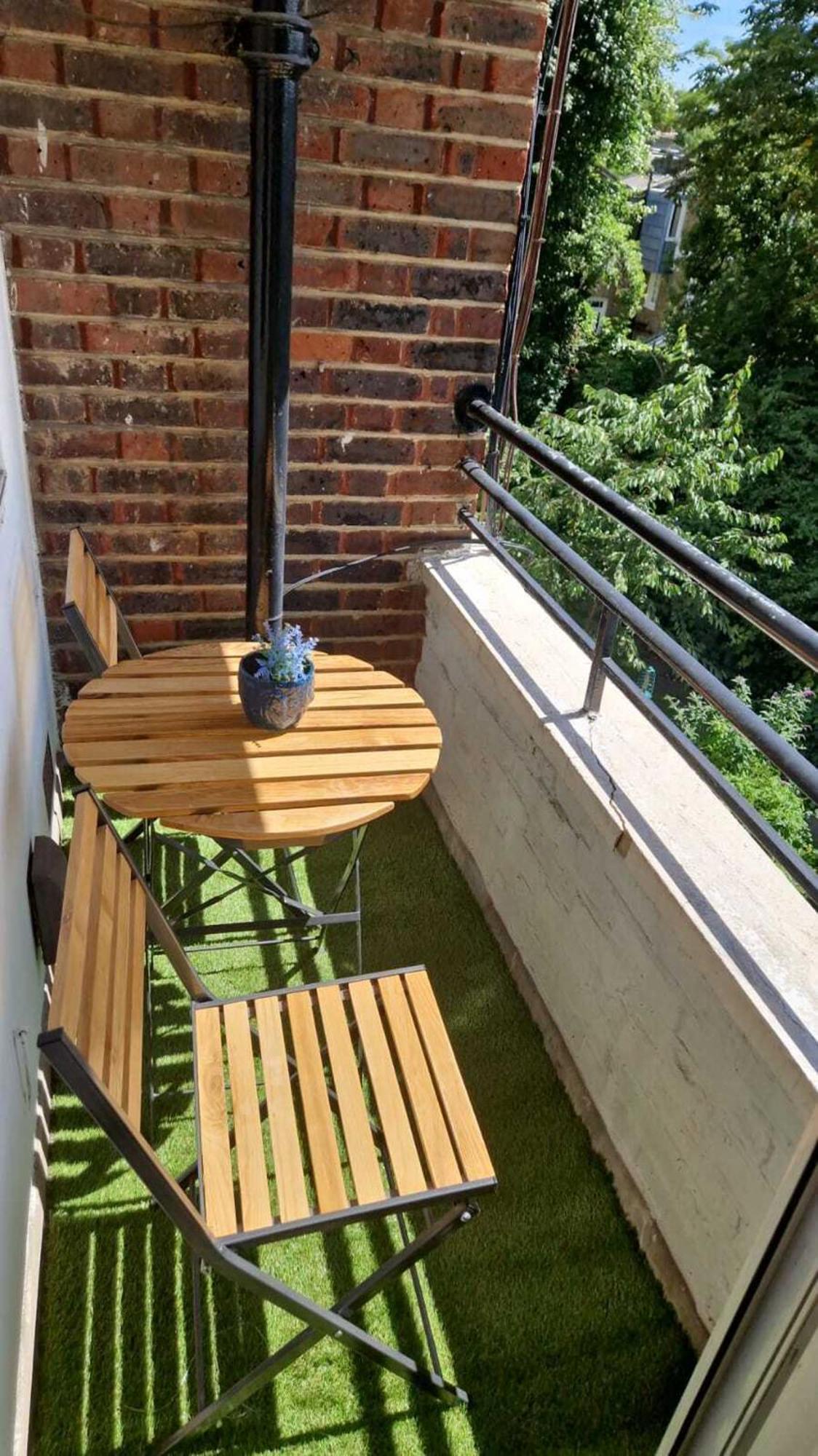Charming 2-bedroom Flat With Private Balcony Near Islington Station, Canonbury Appartement Londres