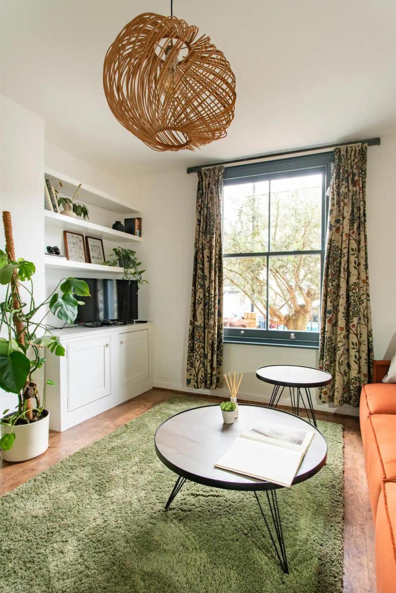 Poet's Corner - Charming Victorian Apartamento
