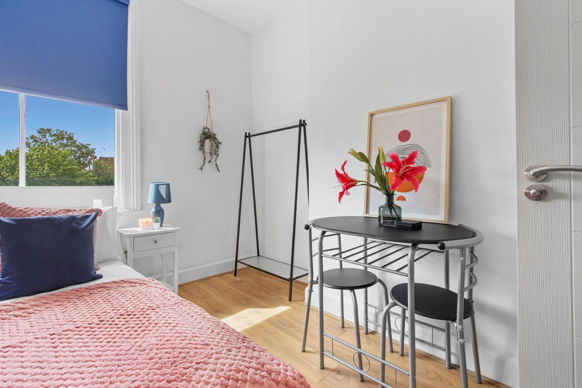 Zee Homes W6 * Londres